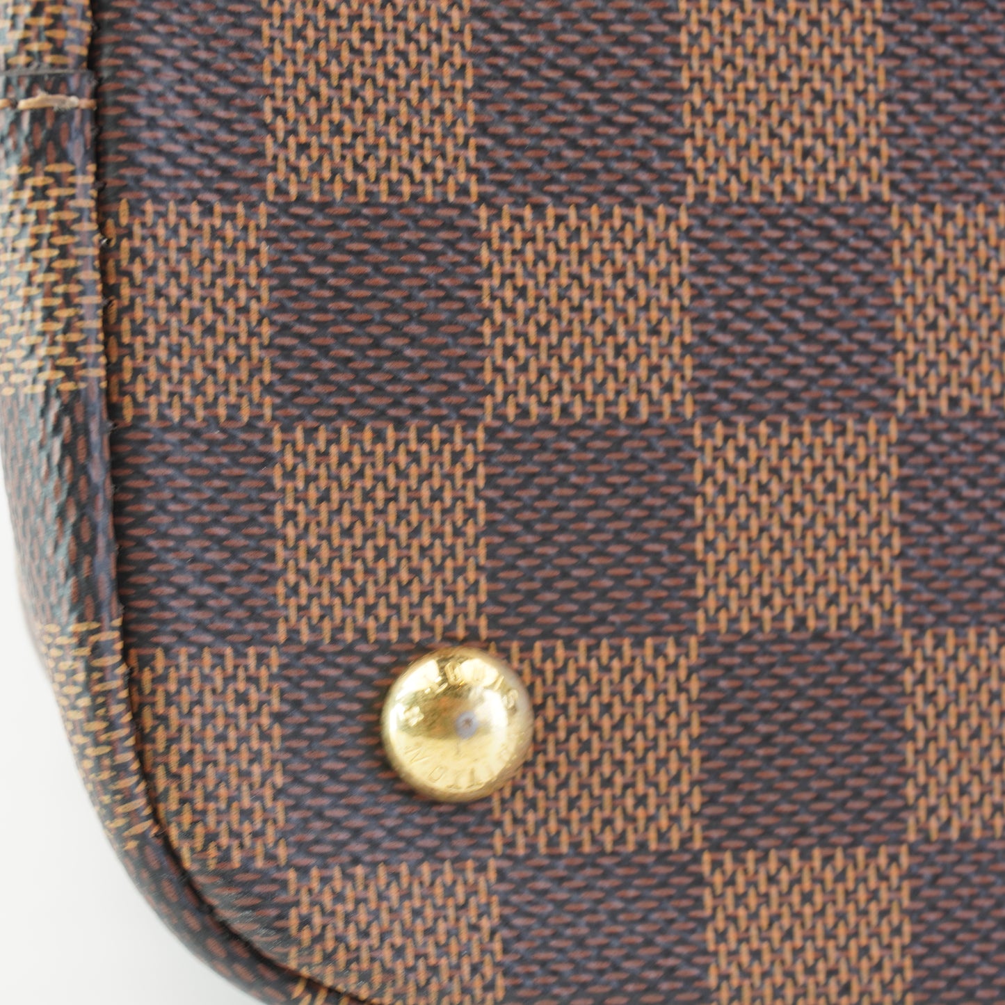 Louis Vuitton	Kensington