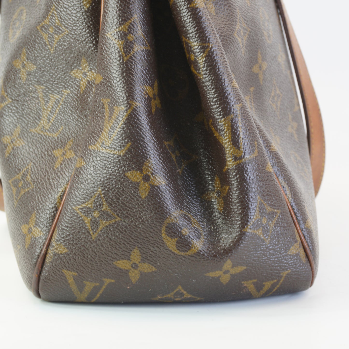 Louis Vuitton	Batignolles Horizontal GHW Large