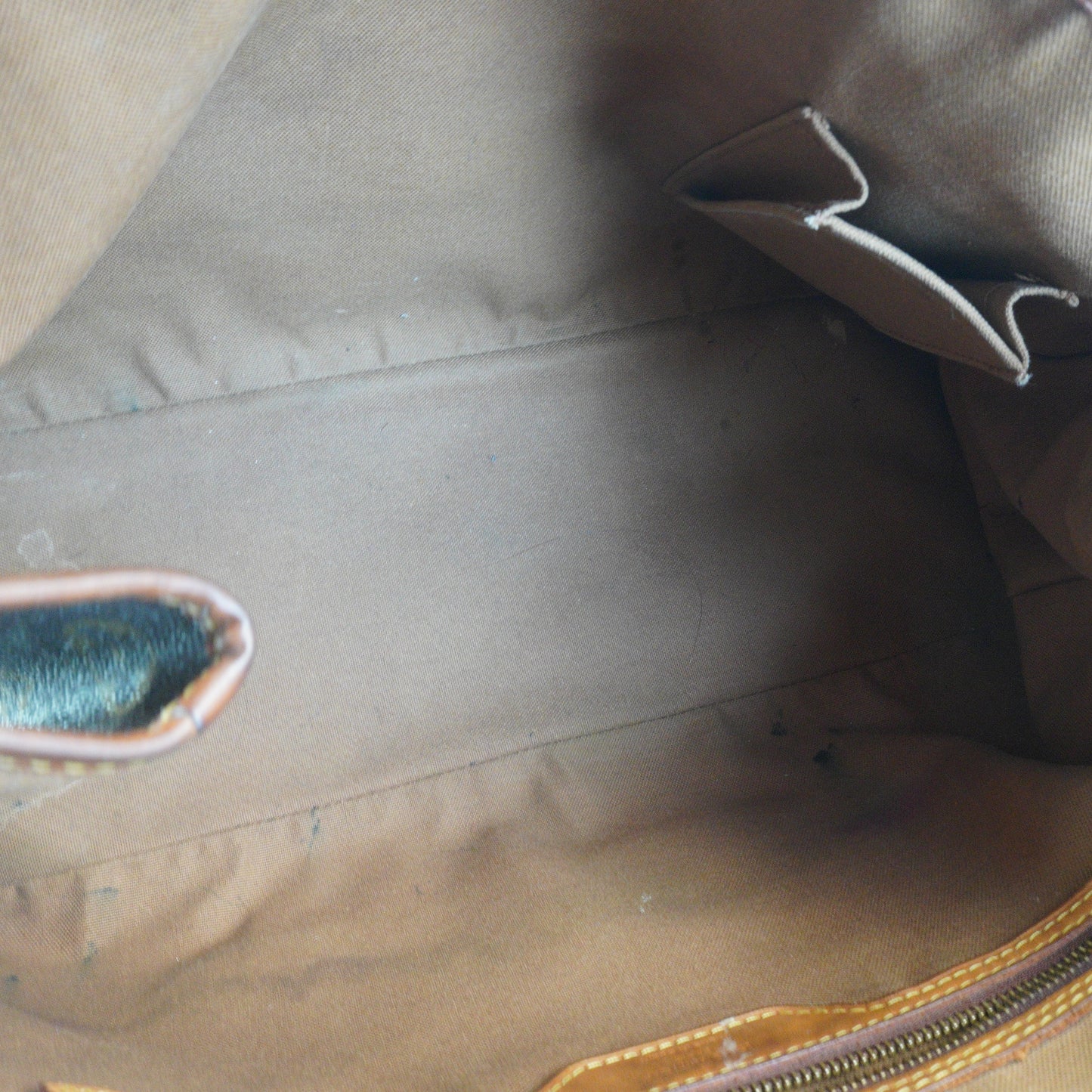 Louis Vuitton	Batignolles Horizontal GHW Large