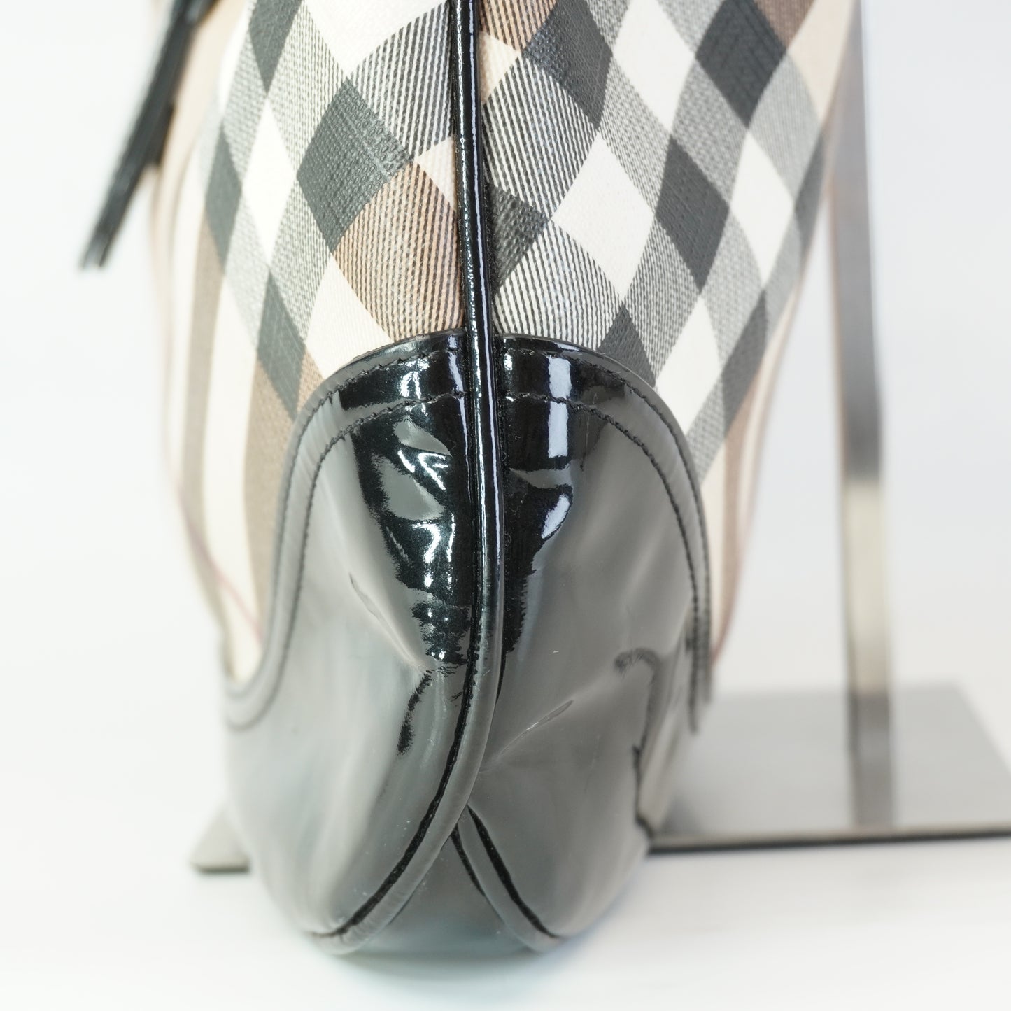 Burberry	Brooke Hobo SHW Medium