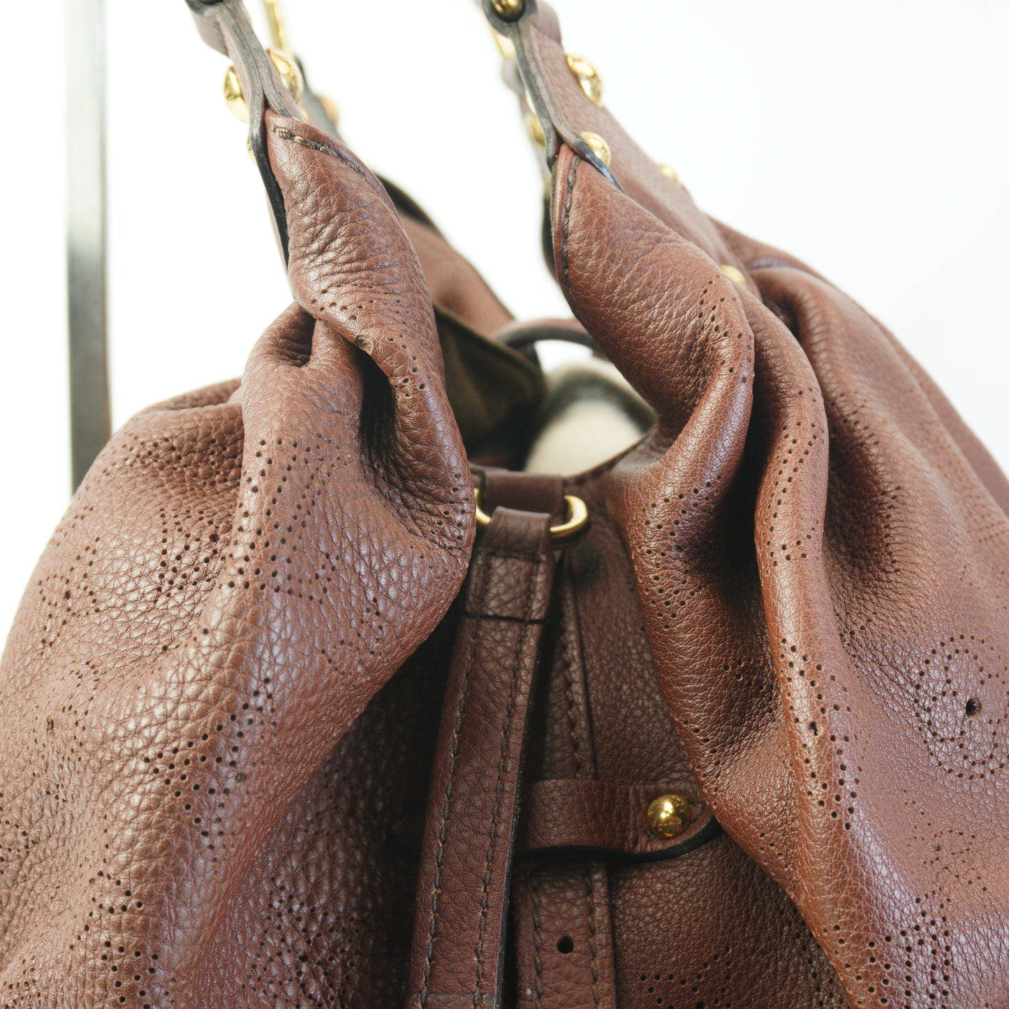 Louis Vuitton	Mahina Solor PM Bag Choco Brown Medium GHW