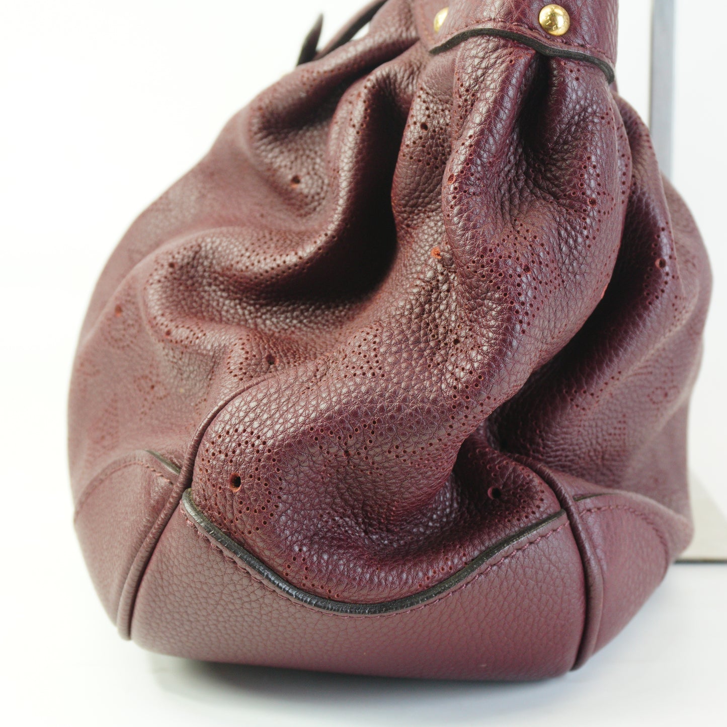 Louis Vuitton	Mahina Solor PM Bag Burgundy Large GHW