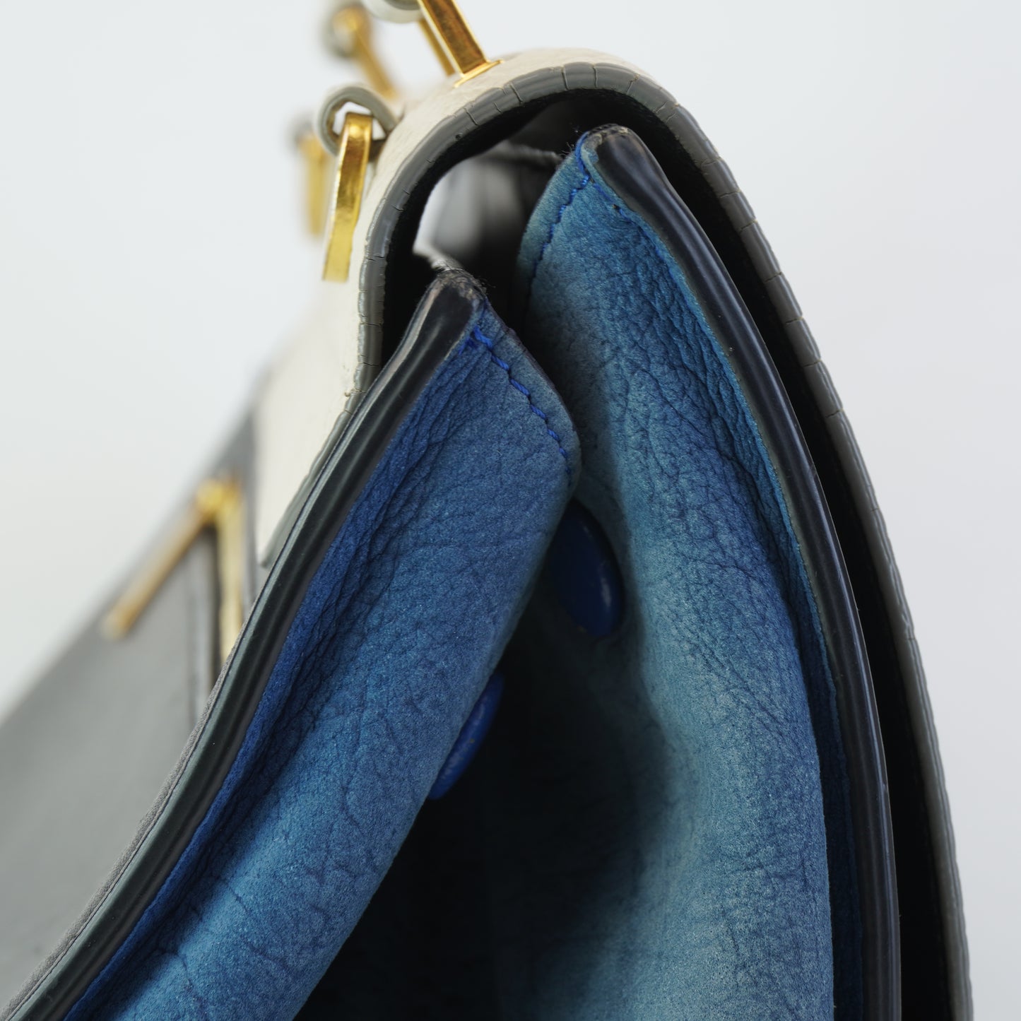 Celine Trapeze