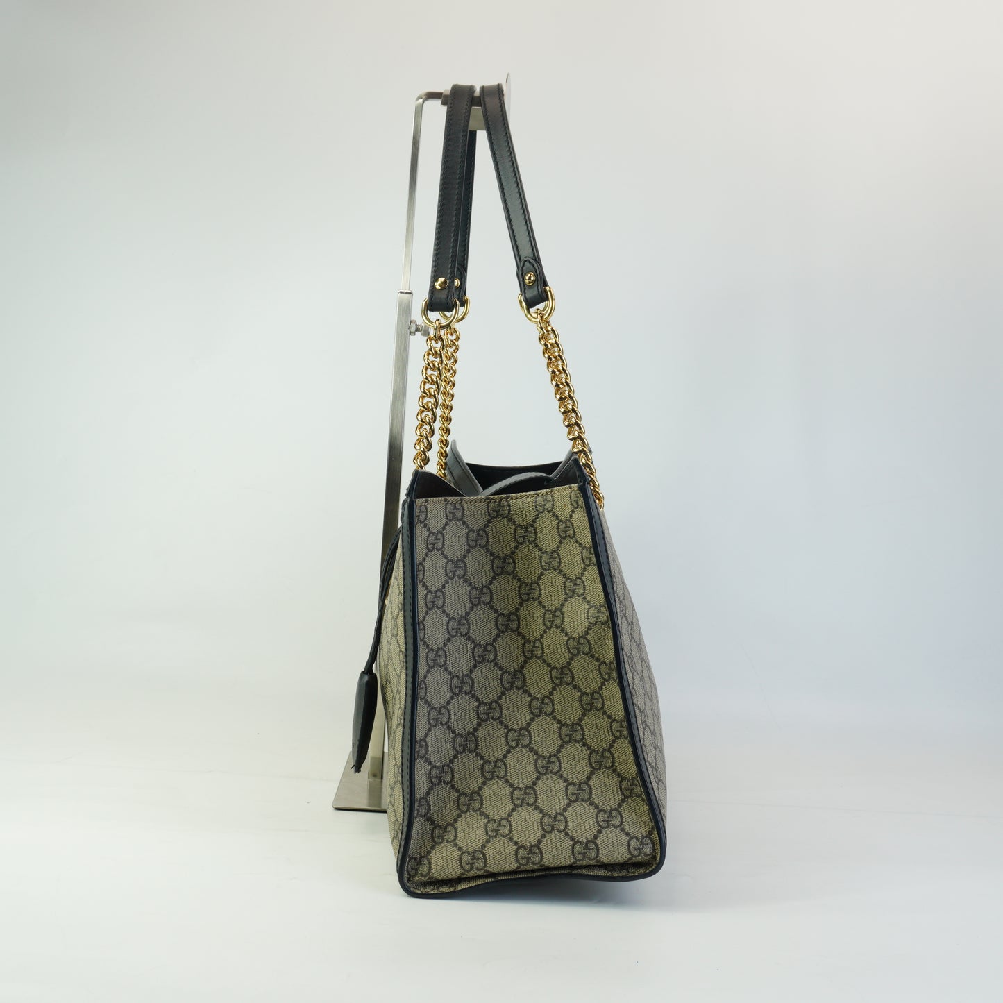 Gucci	GG Supreme Padlock Black Trims Large GHW