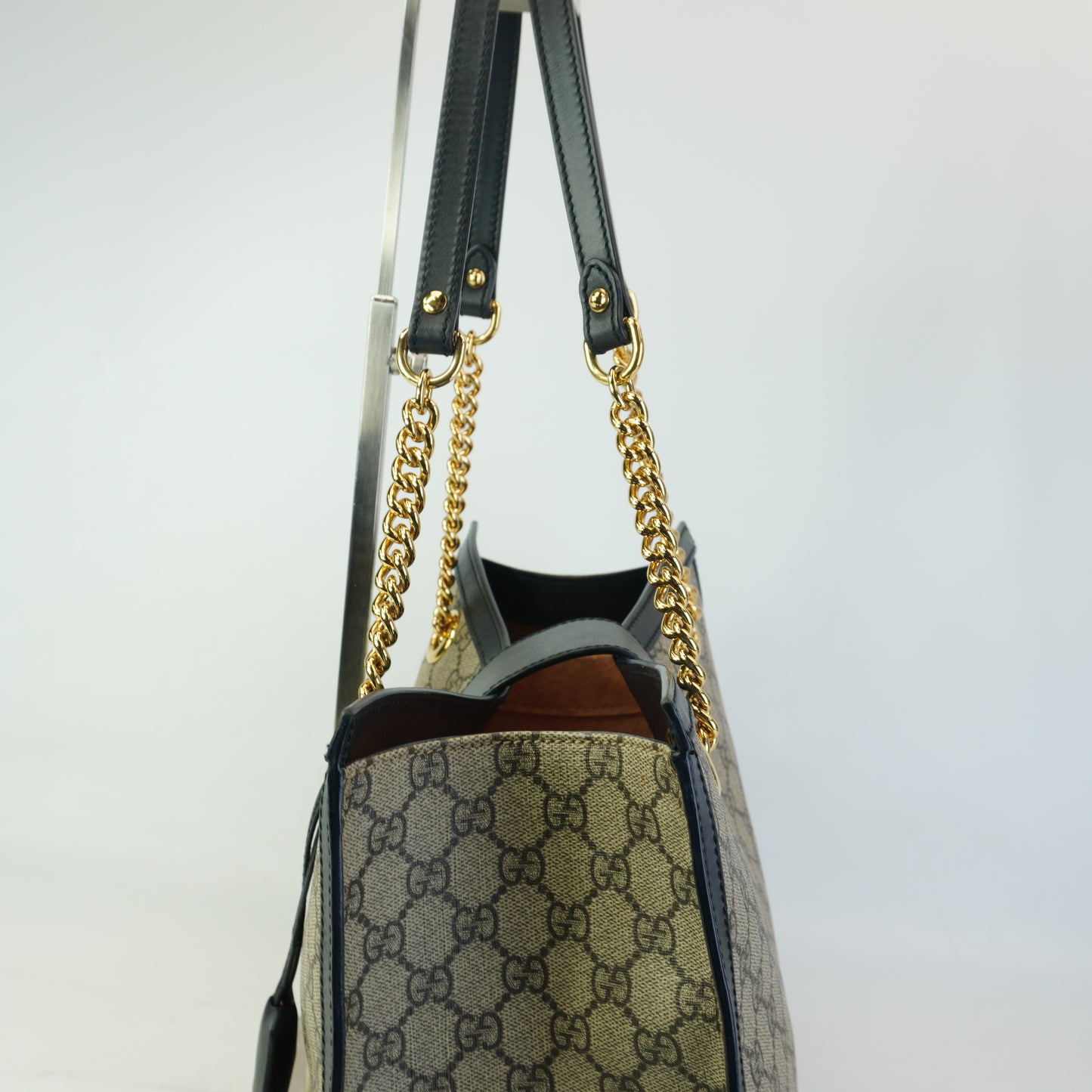 Gucci	GG Supreme Padlock Black Trims Large GHW