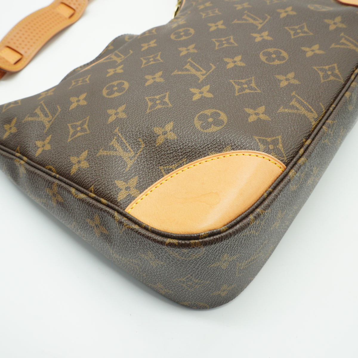 Louis Vuitton Boulogne Monogram Medium GHW