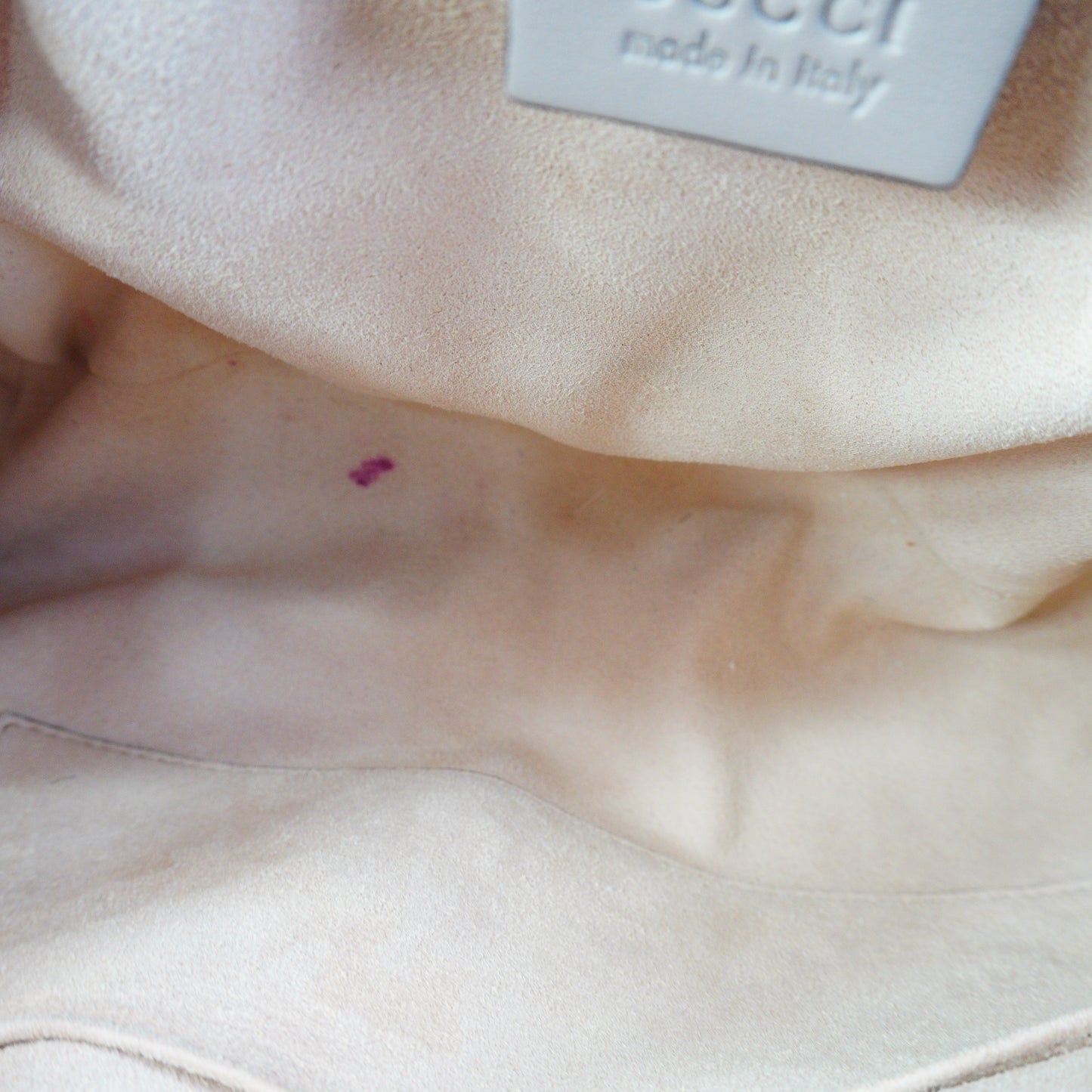 Gucci	GG Marmont Matelasse Medium Beige GHW