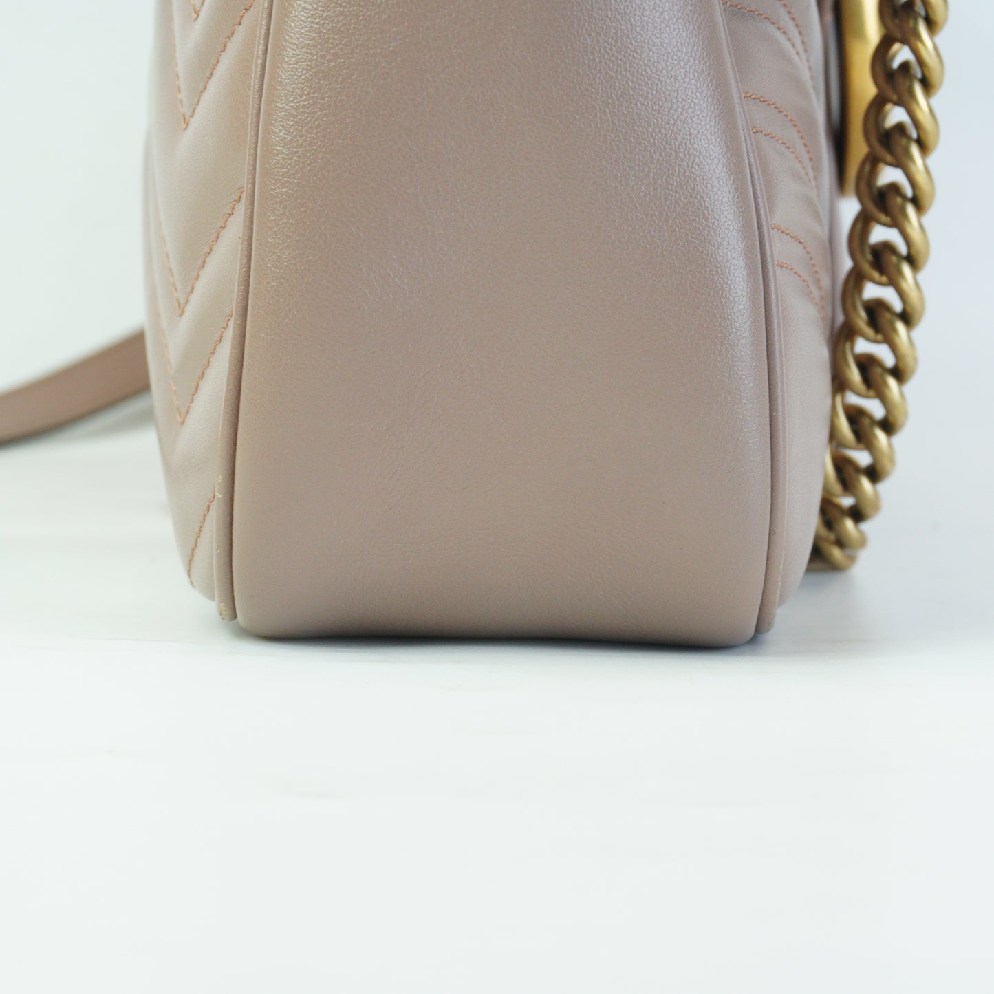 Gucci	GG Marmont Matelasse Medium Beige GHW