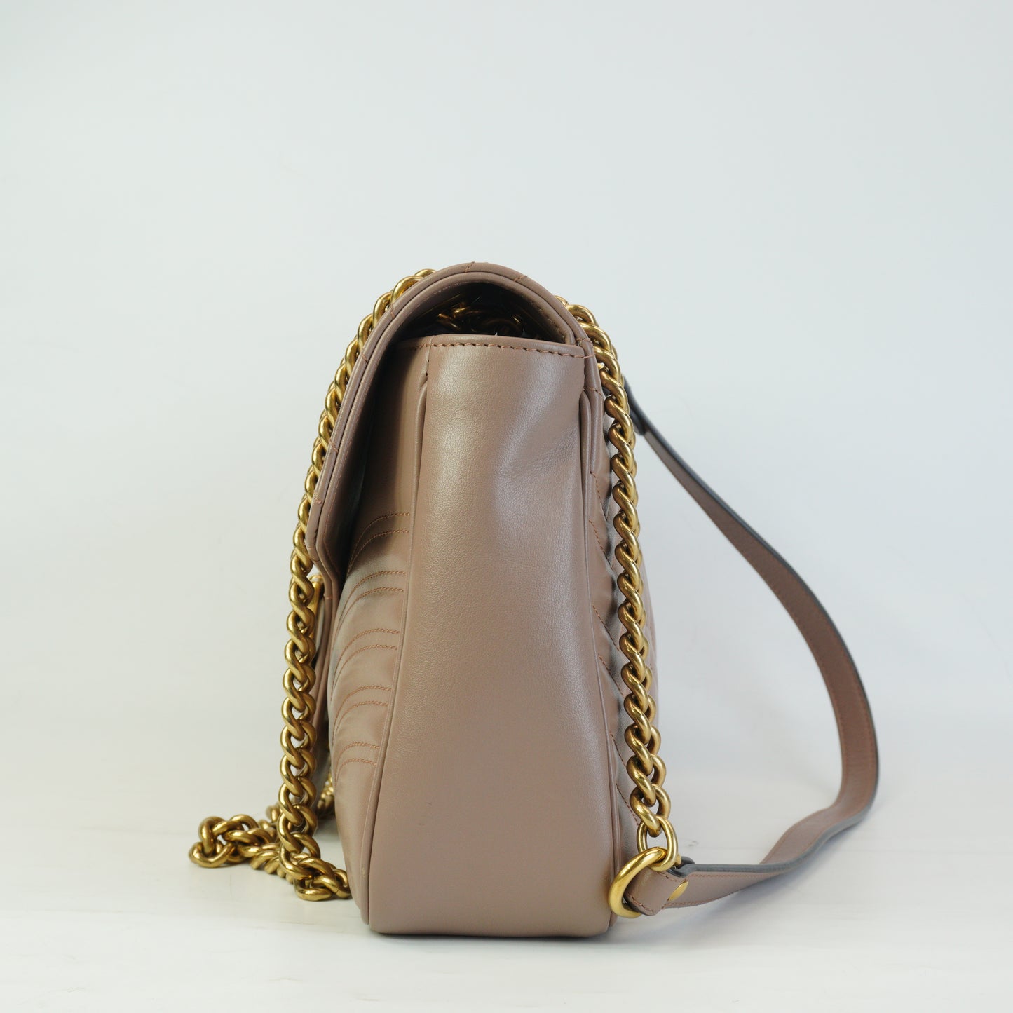 Gucci	GG Marmont Matelasse Medium Beige GHW