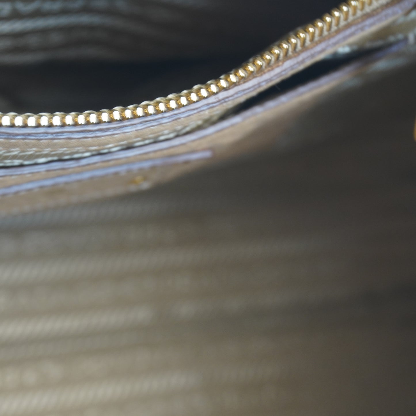 Prada Vitello Daino Beige