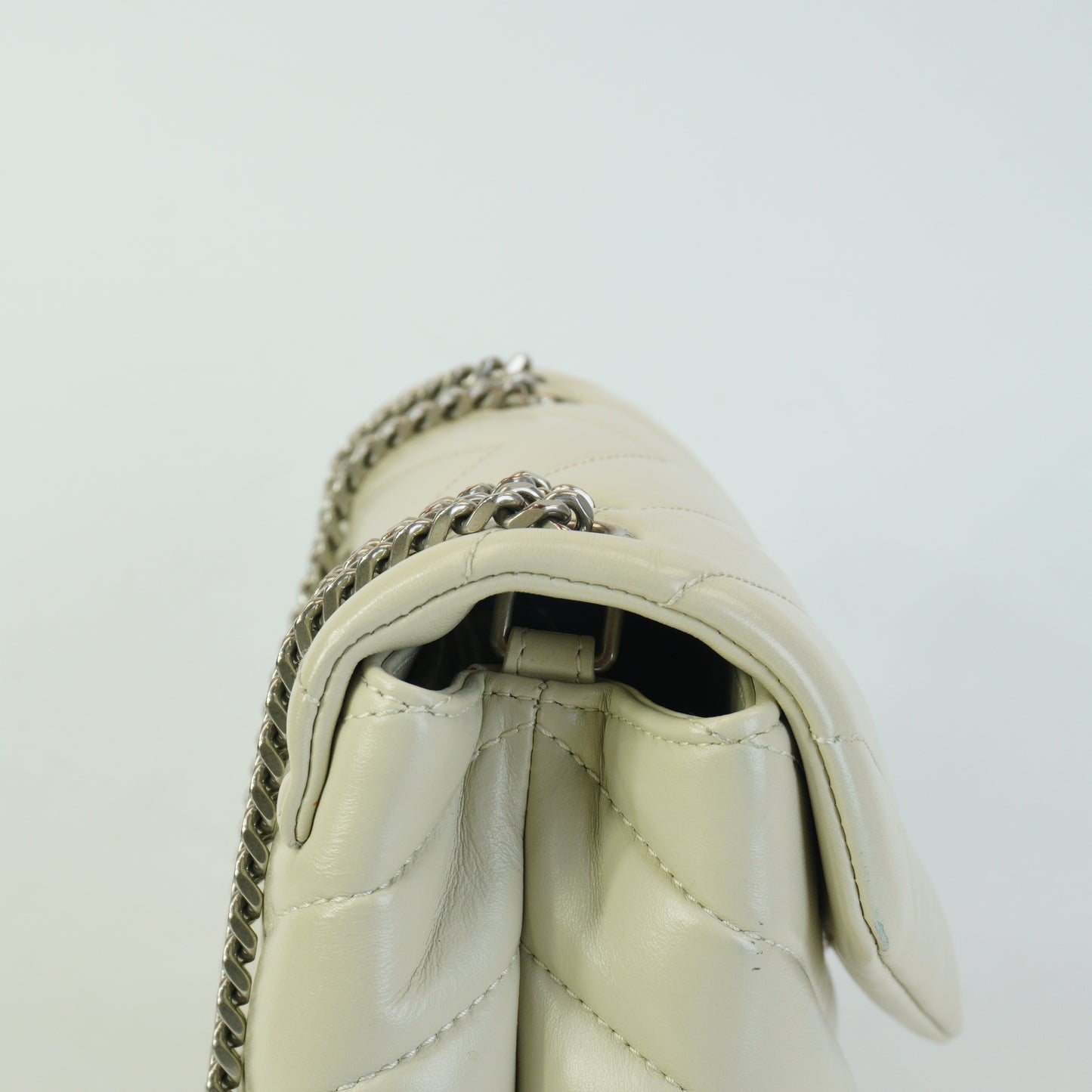 YSL	LouLou Shoulder Bag Medium White SHW