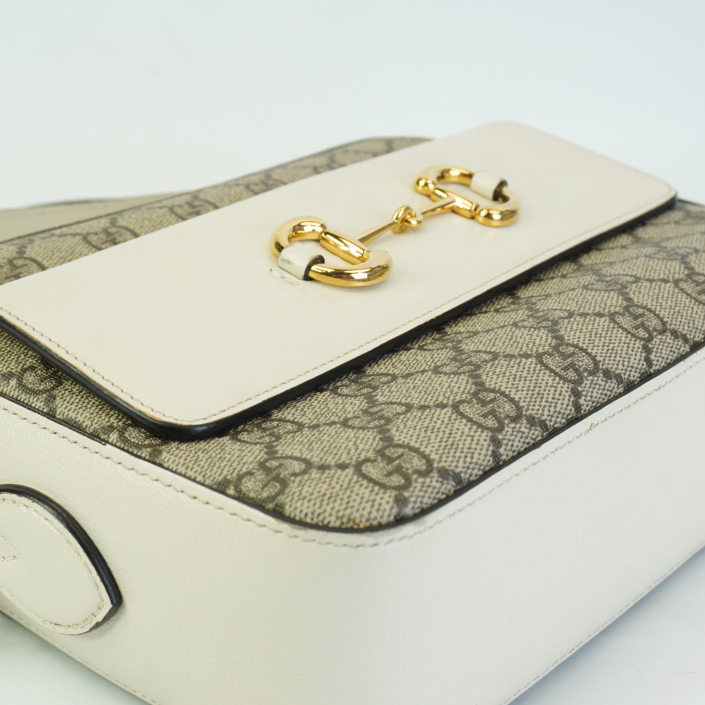 Gucci	Horsebit 1955 Camera Bag White Trims Small GHW