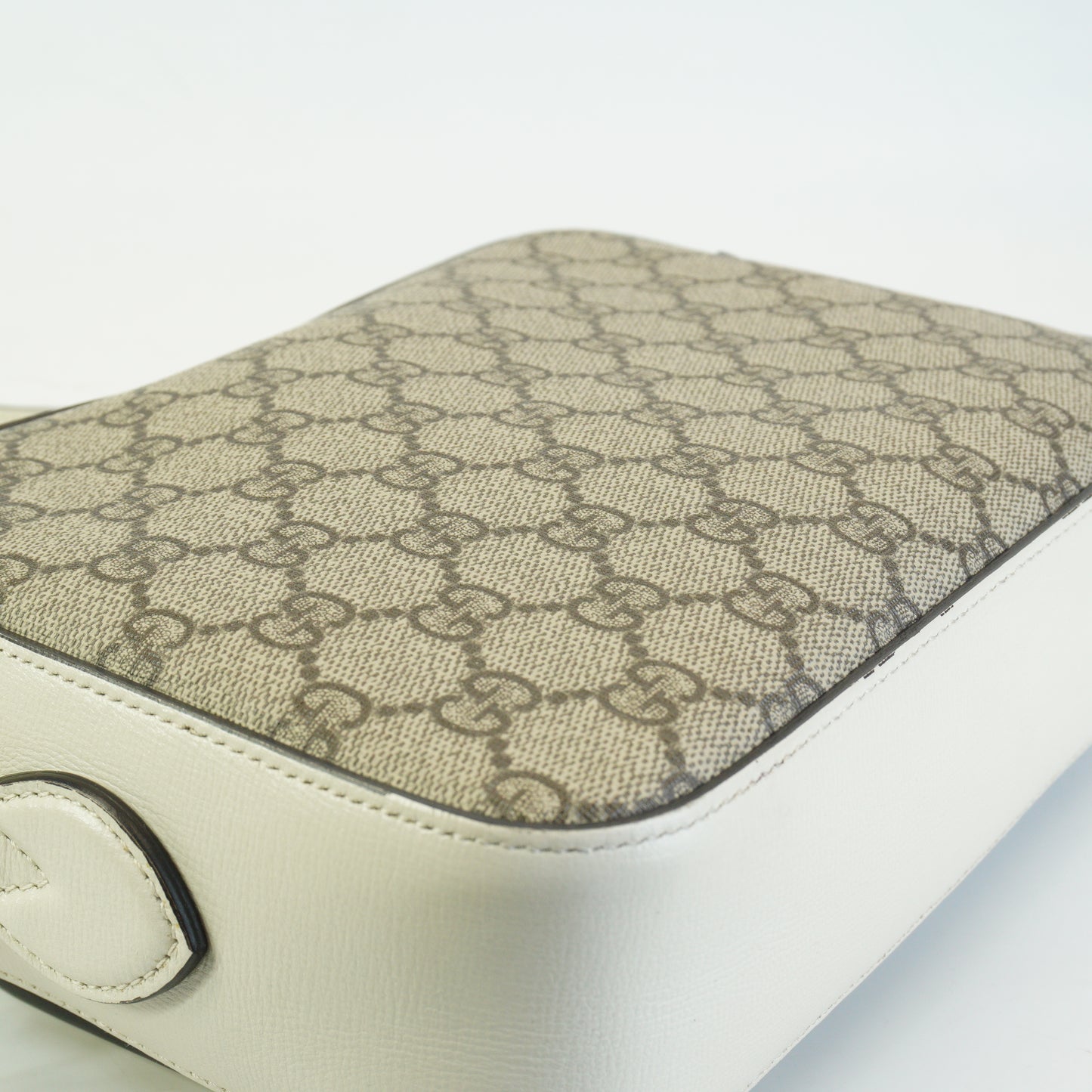Gucci	Horsebit 1955 Camera Bag White Trims Small GHW