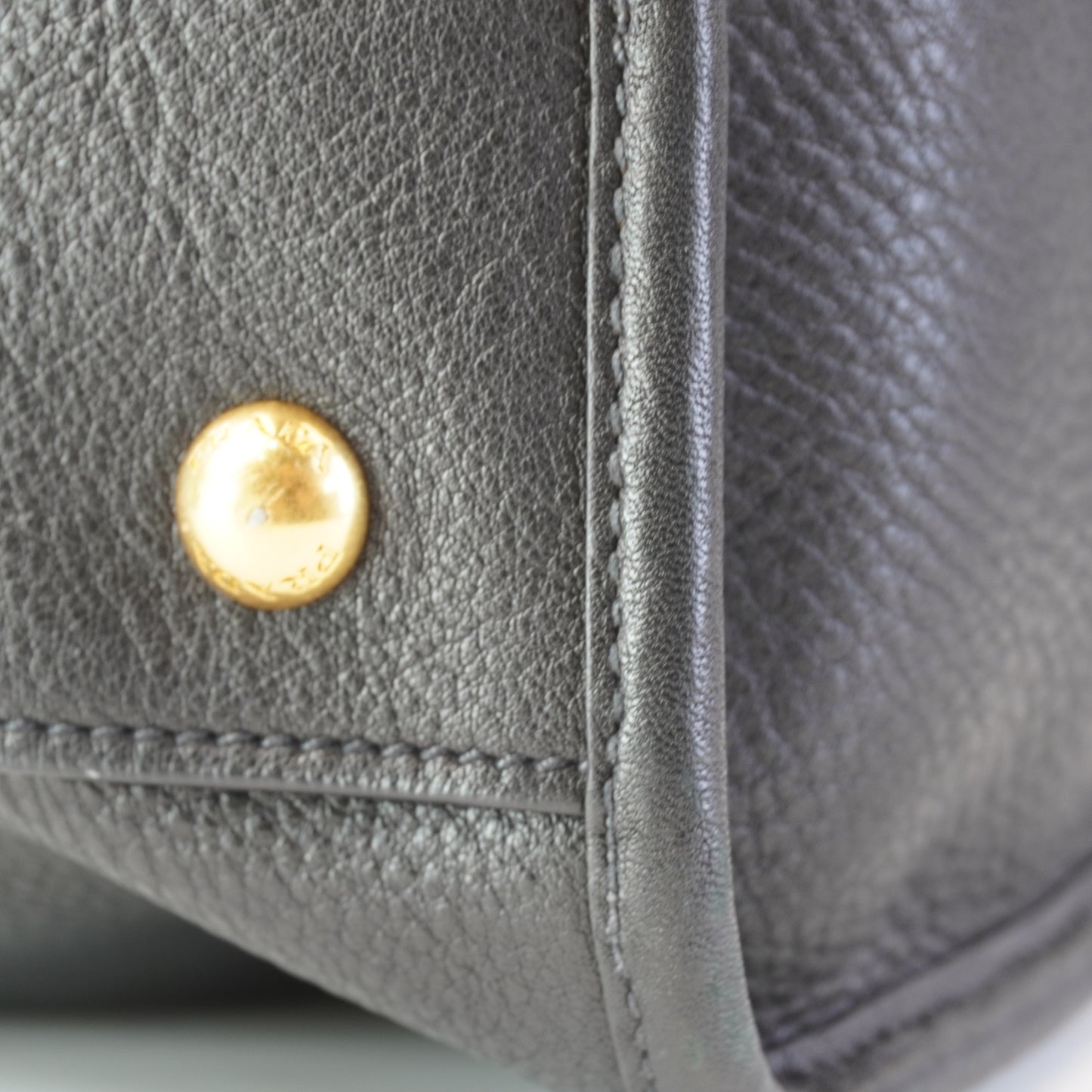 Prada Vitello Daino Bauletto