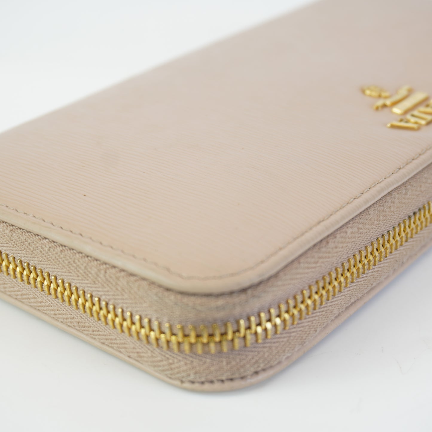 Prada Wallet Beige GHW