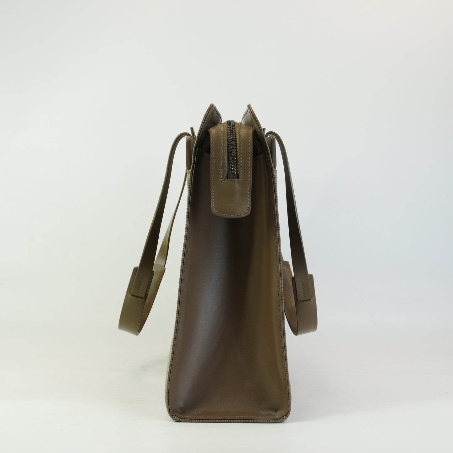 Louis Vuitton	Epi Croisette Gray Medium SHW