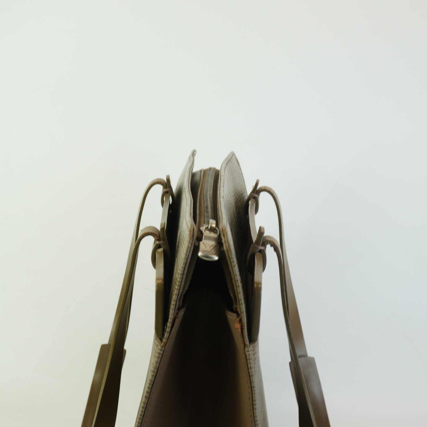 Louis Vuitton	Epi Croisette Gray Medium SHW