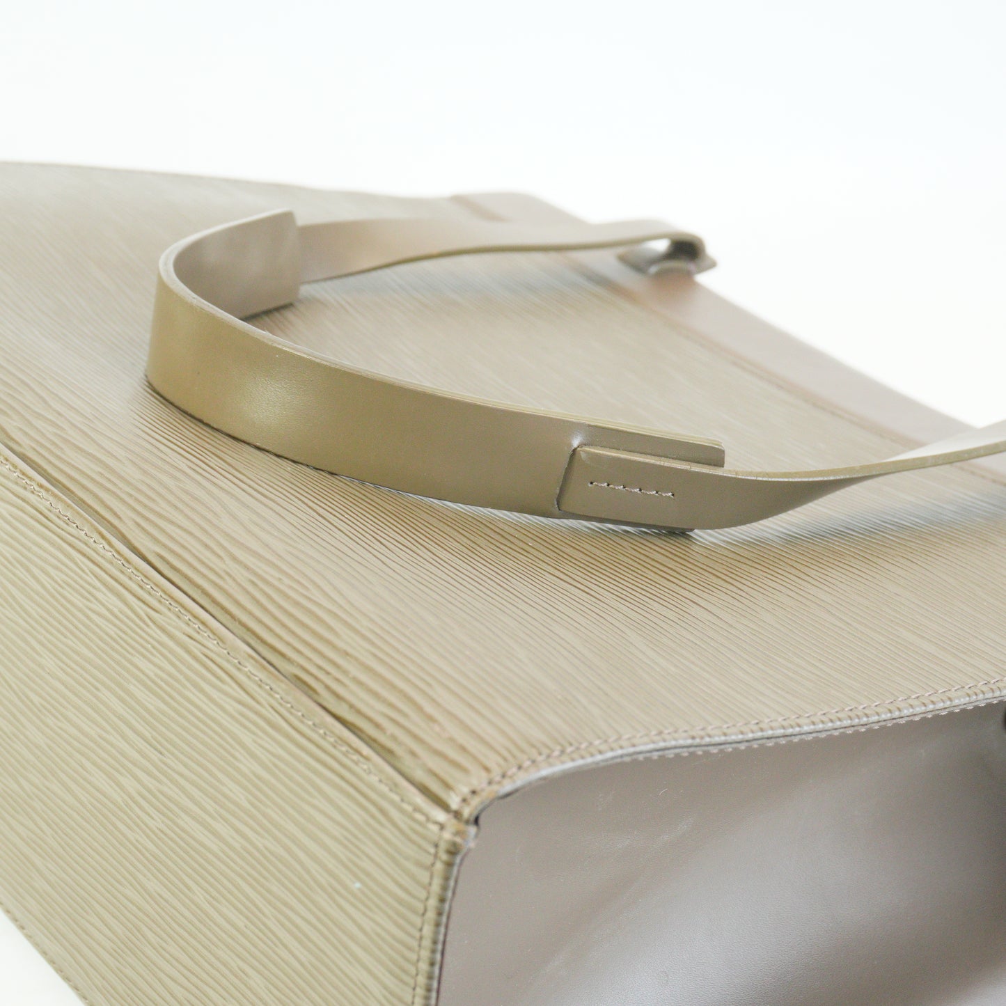 Louis Vuitton	Epi Croisette Gray Medium SHW