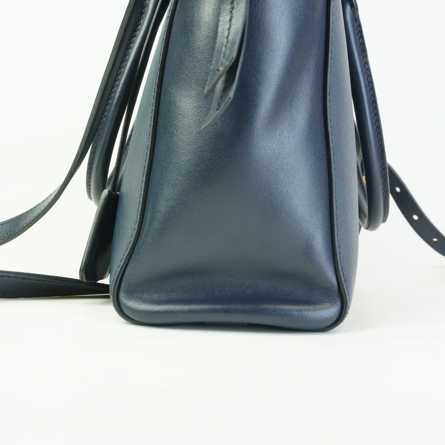 Prada	Saffiano Leather Bag Dark Blue Medium GHW