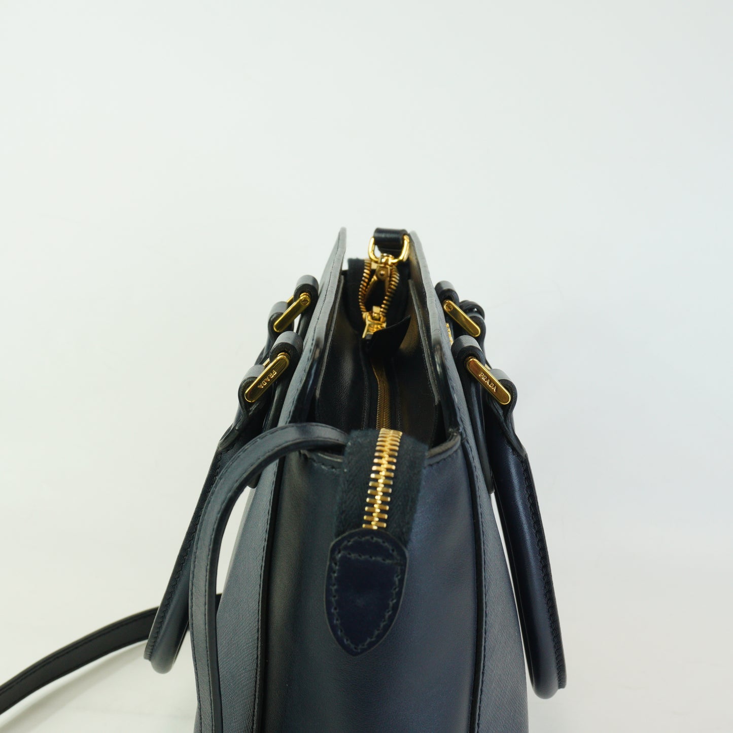 Prada	Saffiano Leather Bag Dark Blue Medium GHW