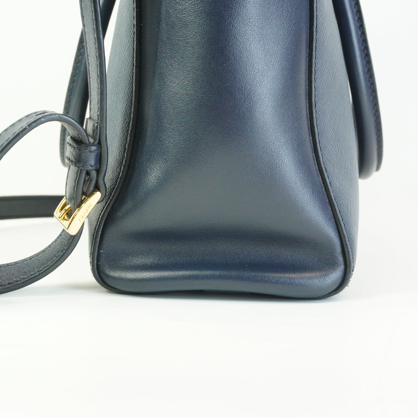 Prada	Saffiano Leather Bag Dark Blue Medium GHW