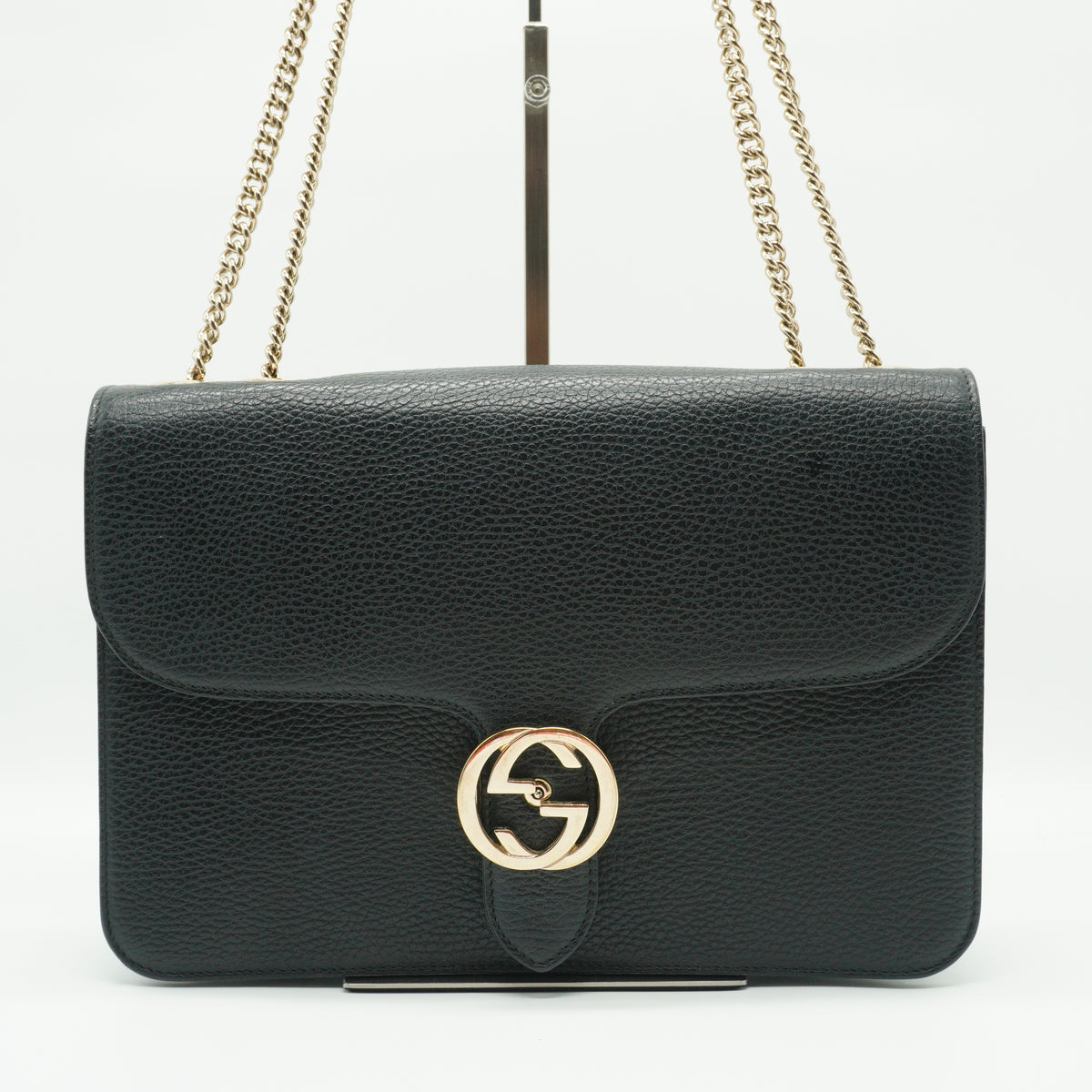 Gucci	Interlocking G Flap Medium Black GHW