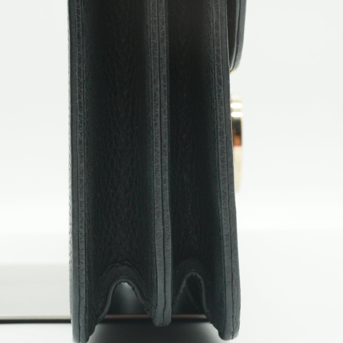 Gucci	Interlocking G Flap Medium Black GHW