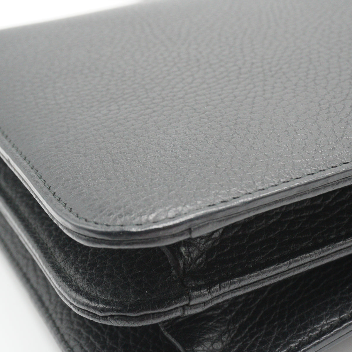 Gucci	Interlocking G Flap Medium Black GHW
