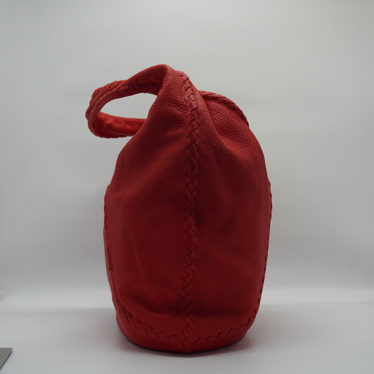 Bottega Veneta	Red Cervo Medium MHW