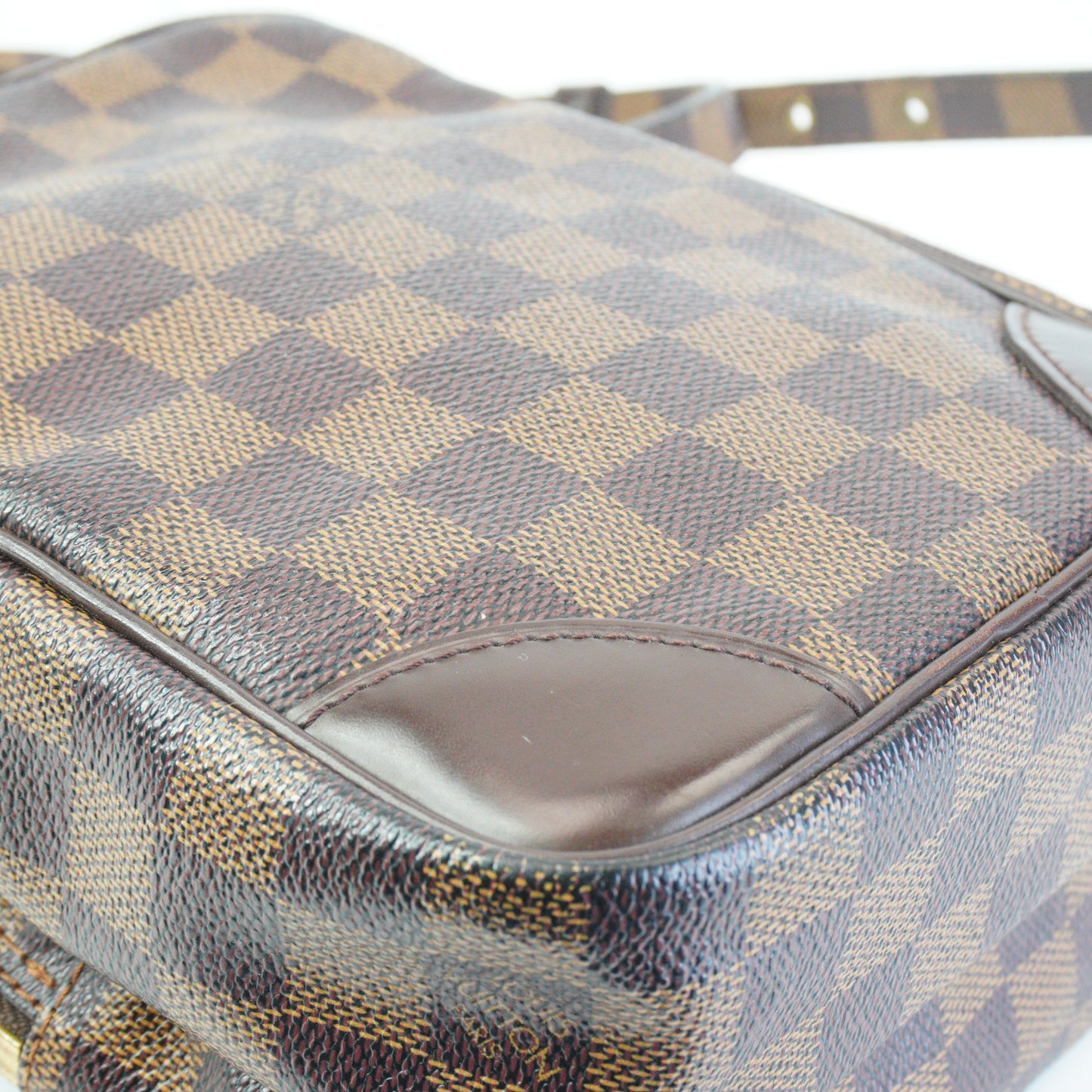 Louis Vuitton	Amazon Crossbody DE Small GHW