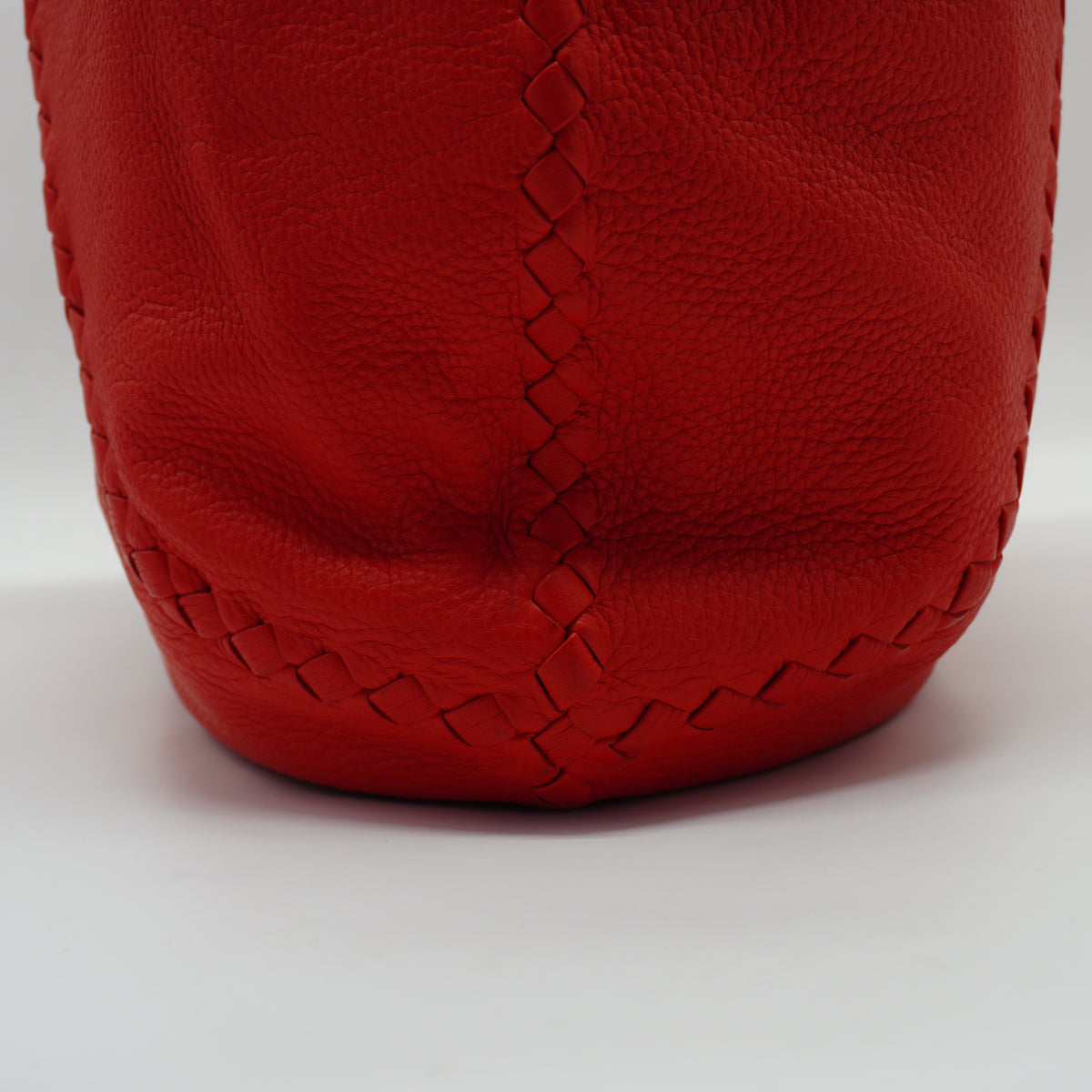 Bottega Veneta	Red Cervo Medium MHW