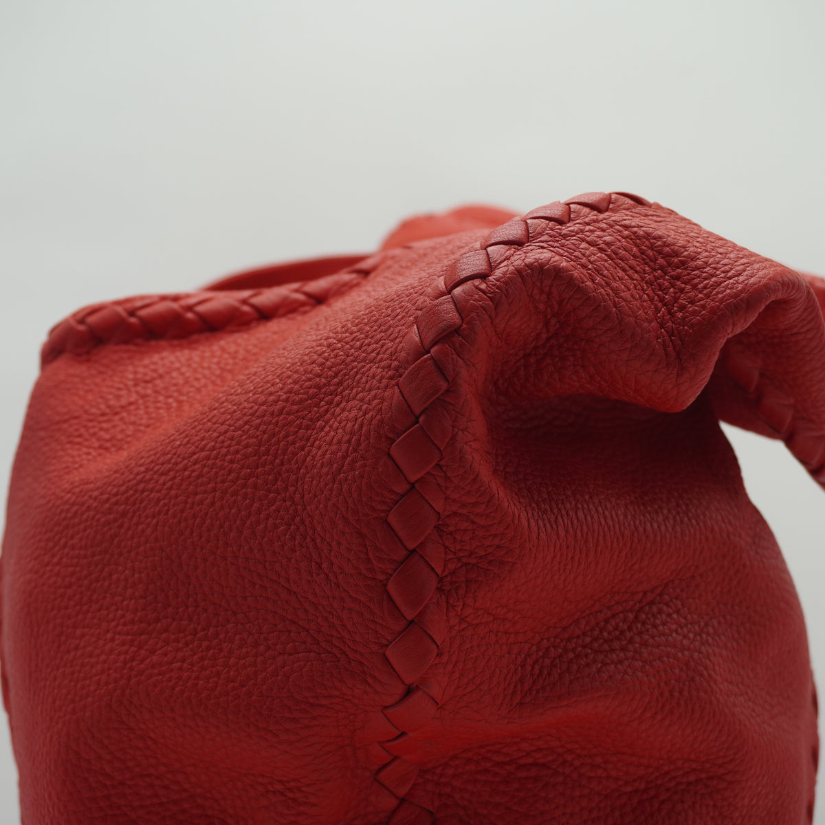 Bottega Veneta	Red Cervo Medium MHW