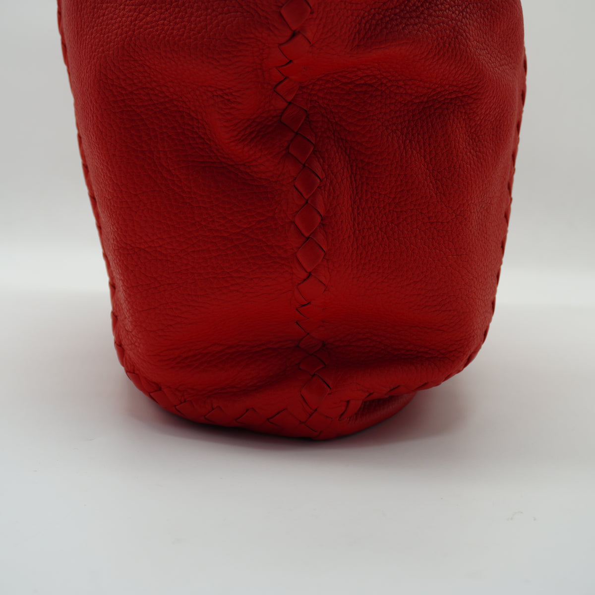 Bottega Veneta	Red Cervo Medium MHW