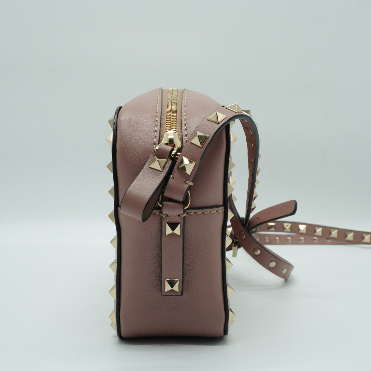 Valentino	Garavani rockstud Camera Bag Small Water Rose GHW