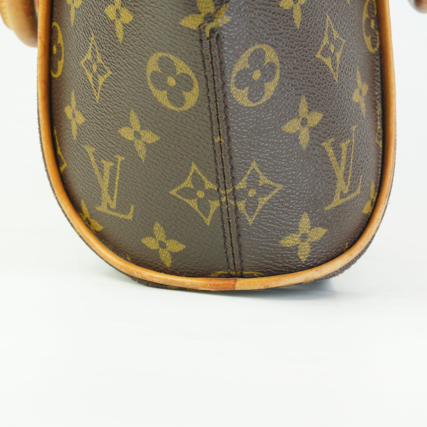 Louis Vuitton	Eclipse Handbag  Monogram Medium GHW