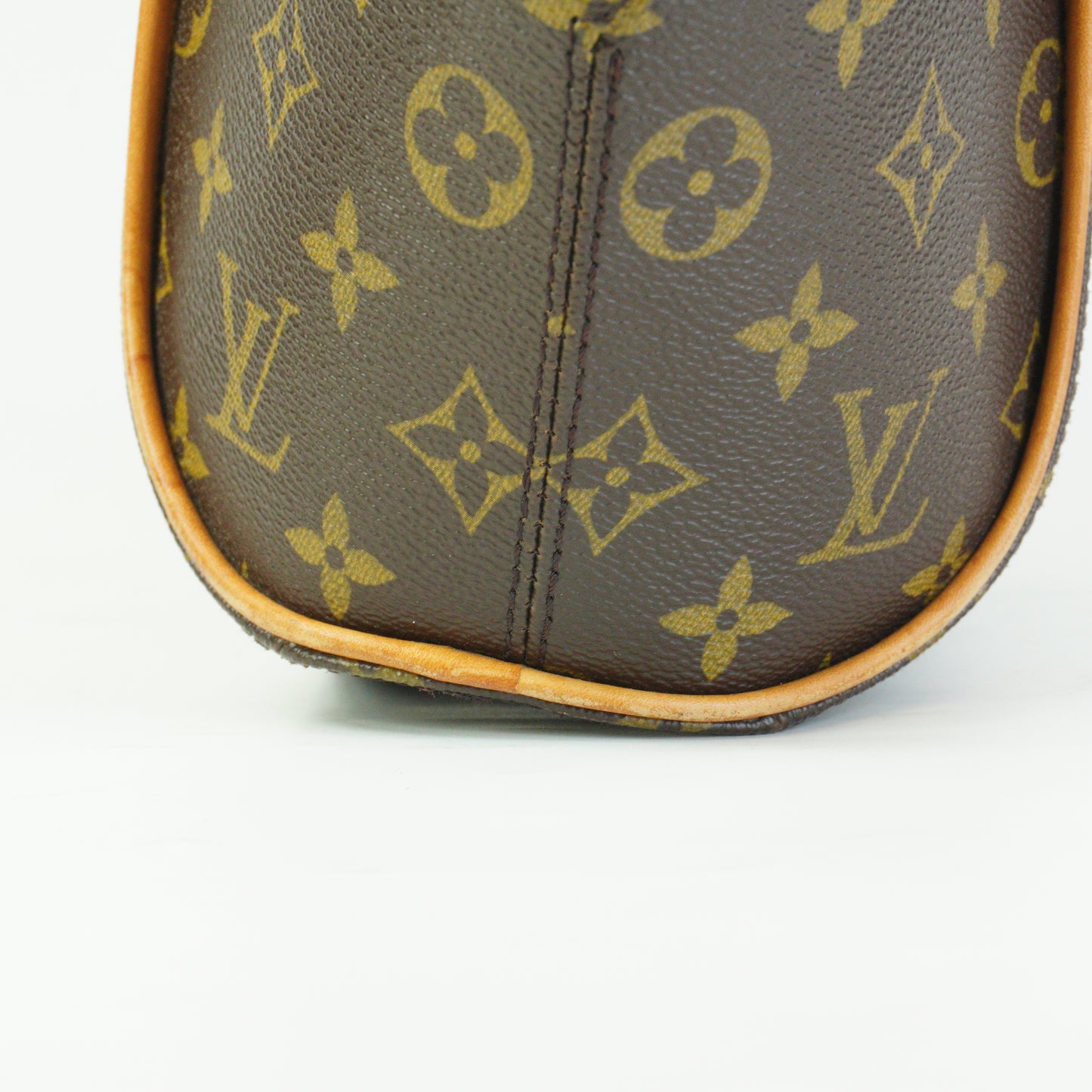 Louis Vuitton	Eclipse Handbag  Monogram Medium GHW