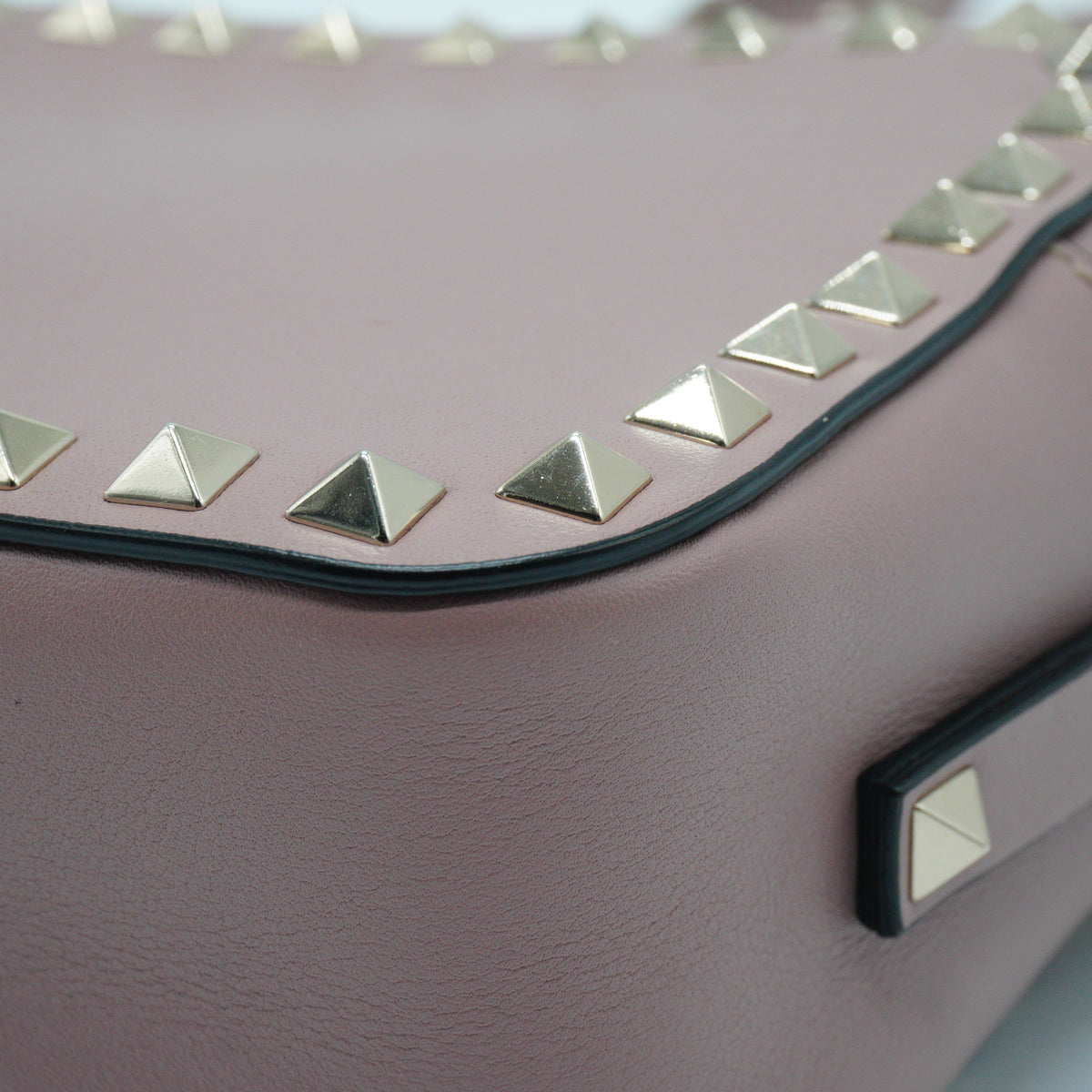 Valentino	Garavani rockstud Camera Bag Small Water Rose GHW
