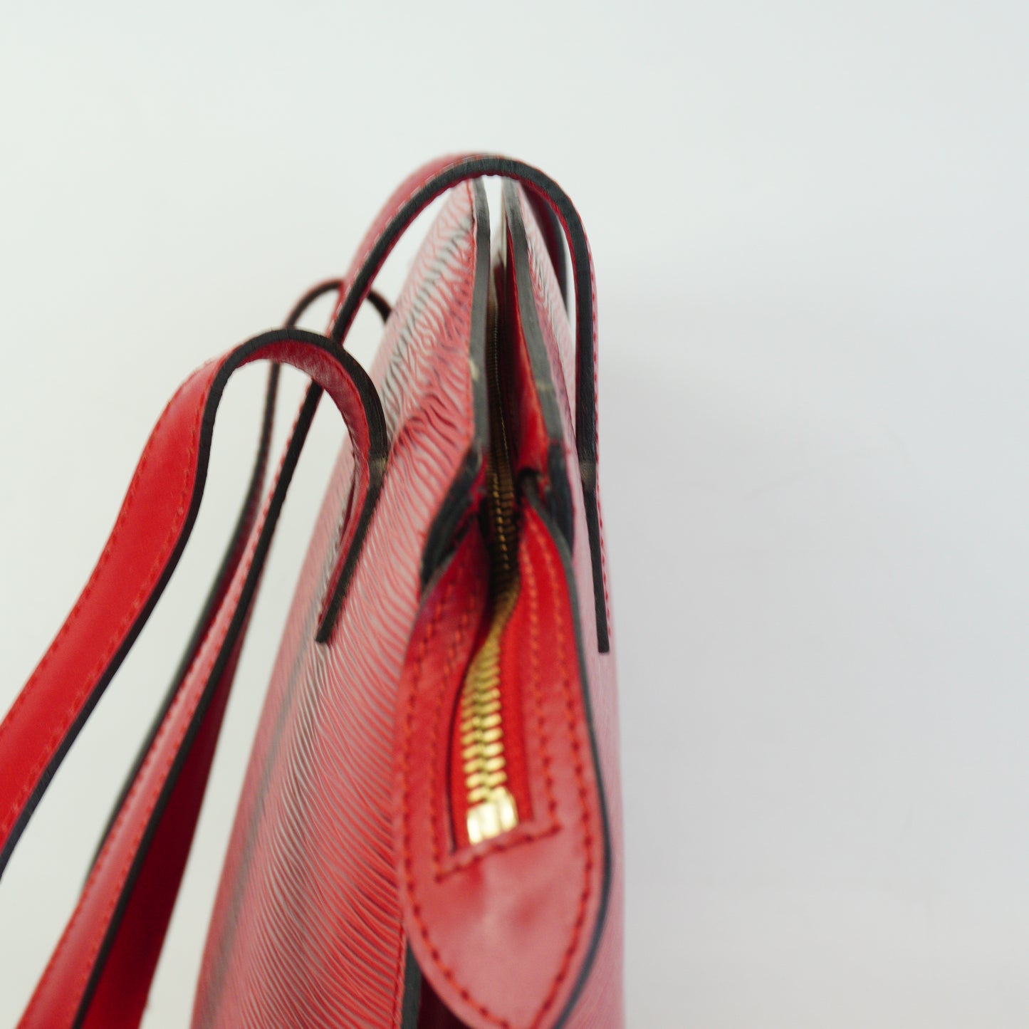 Louis Vuitton	Epi Saint Jacques Red GHW