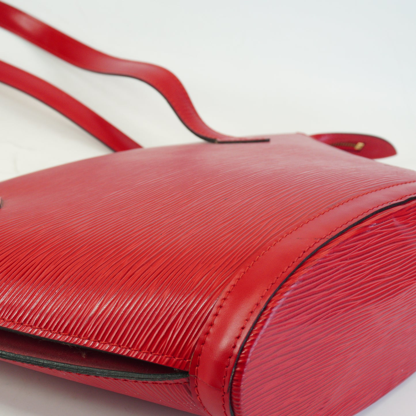 Louis Vuitton	Epi Saint Jacques Red GHW