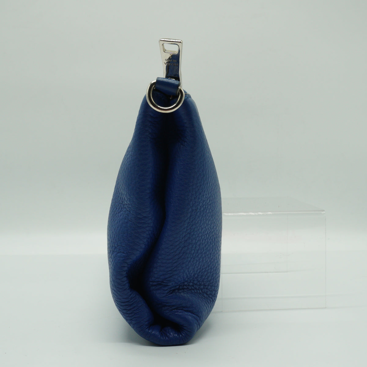 Prada	Vitello Crossbody Daino Bag Blue Medium SHW