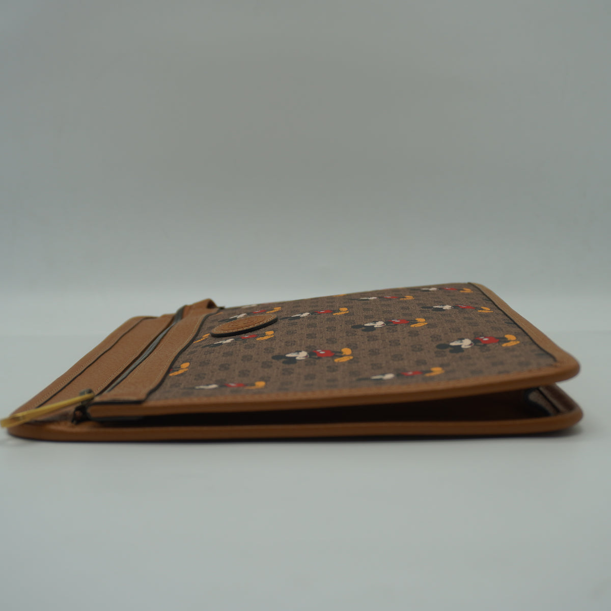 Gucci	Mickey Mouse Clutch Pouch Medium GHW
