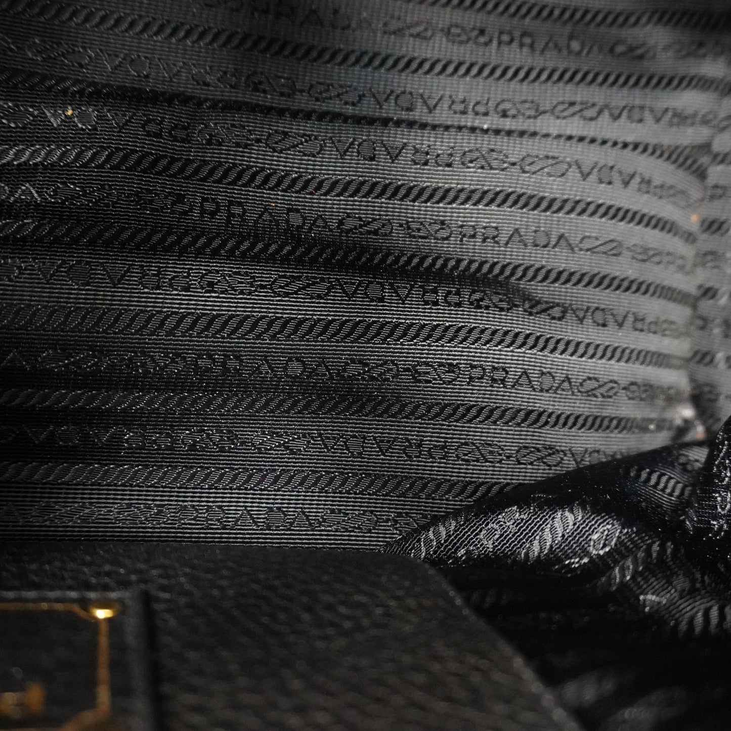 Prada Vitello Daino Black