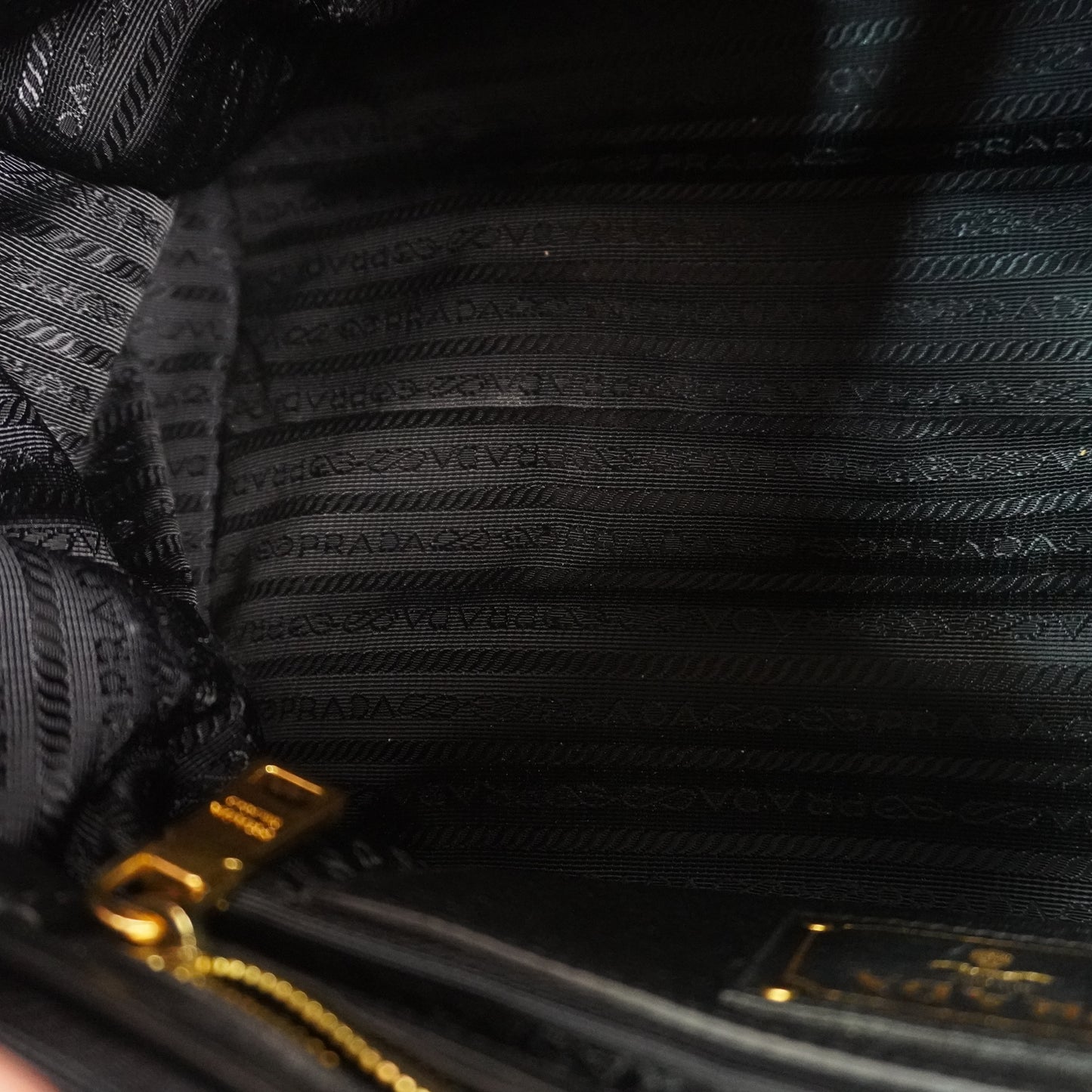 Prada Vitello Daino Black