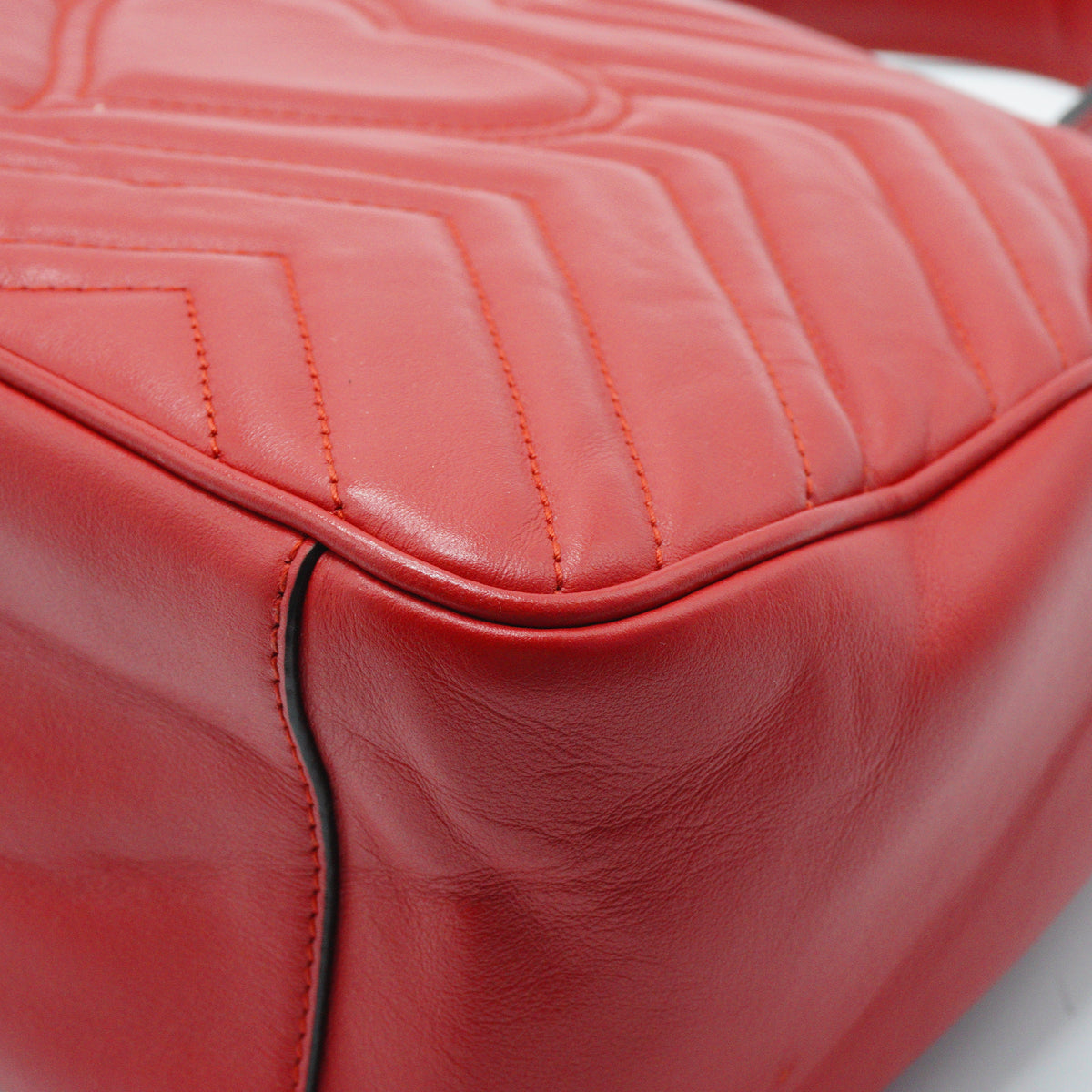 Gucci GG Marmont Top Handle medium Red GHW