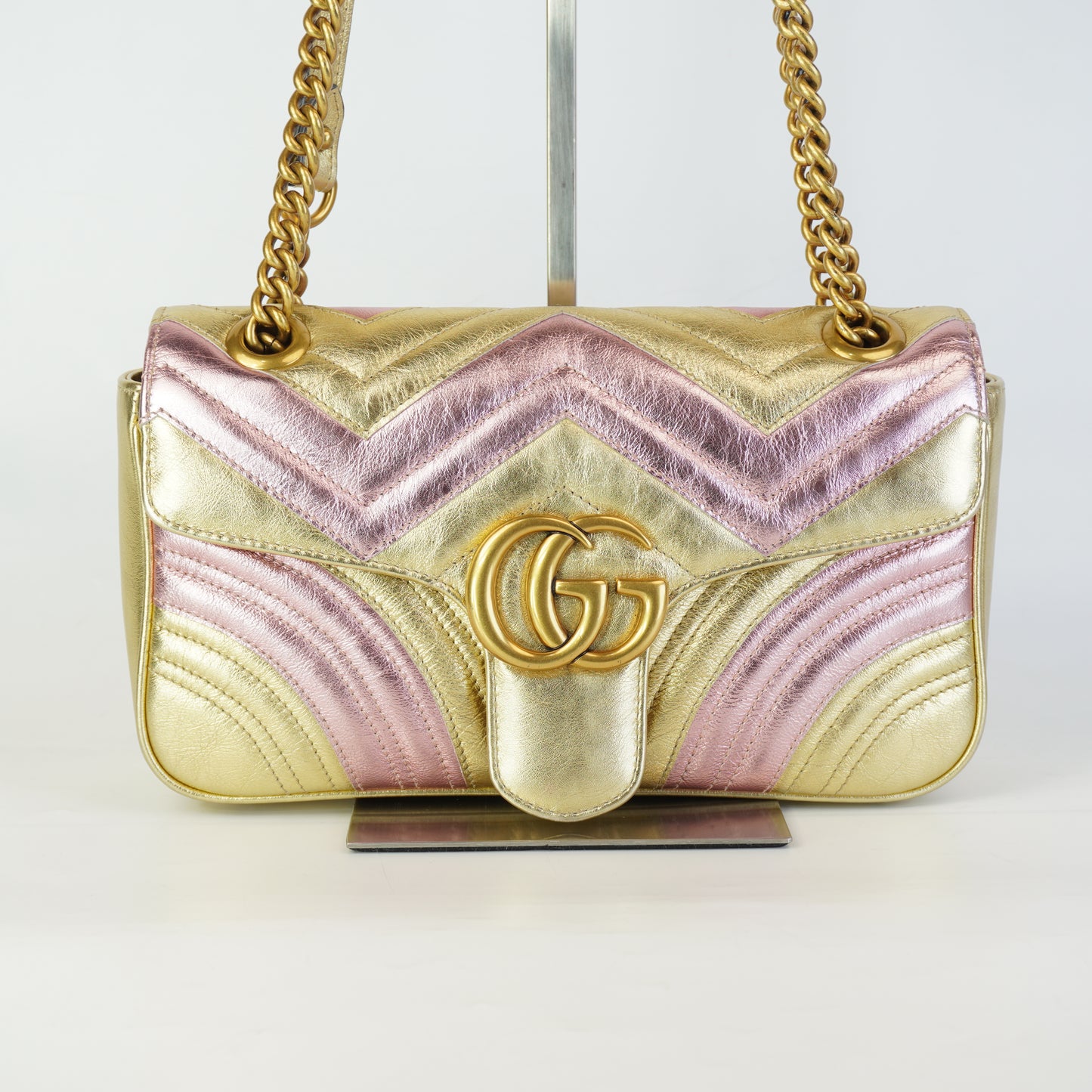 Gucci GG Marmont Matelasse Shoulder Bag GHW Medium