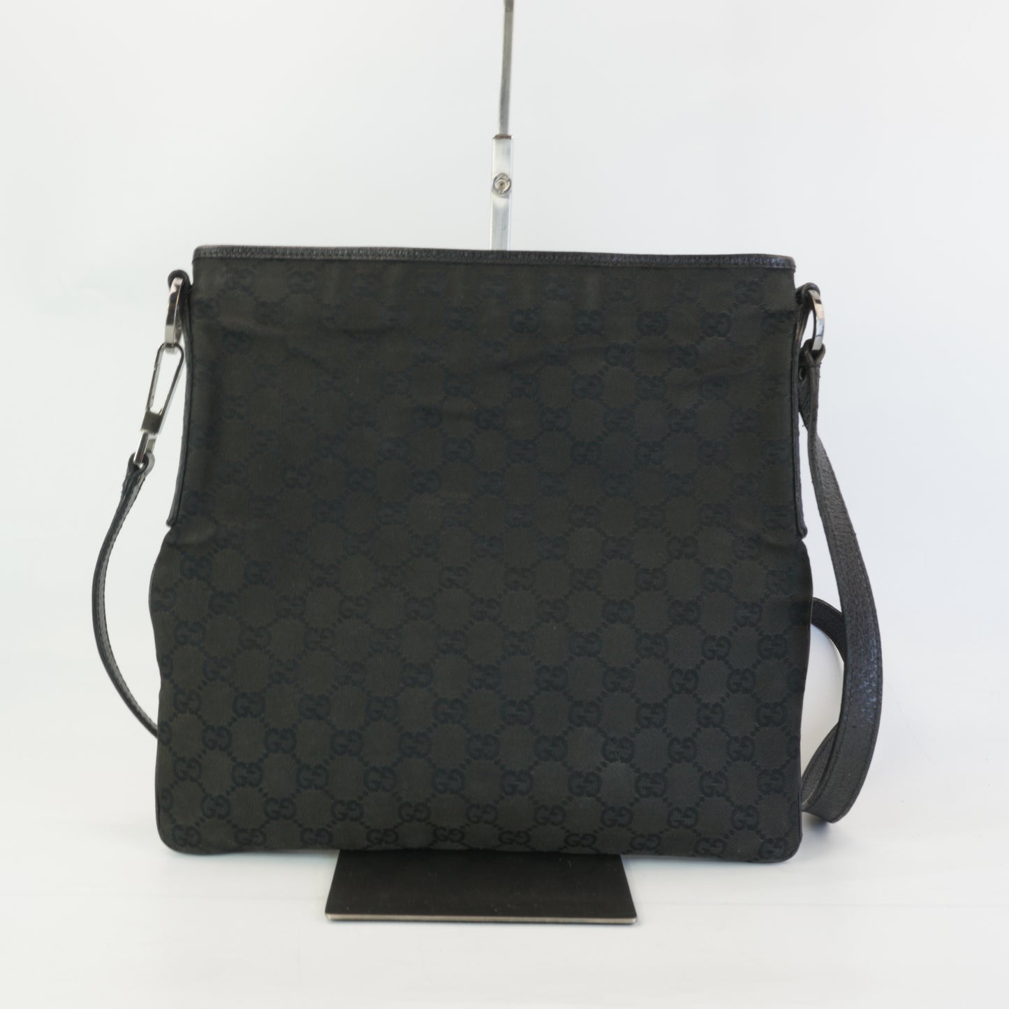 Gucci GG Canvas Shoulder Bag SHW Medium