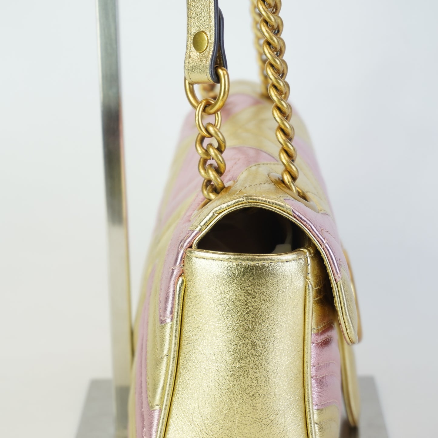 Gucci GG Marmont Matelasse Shoulder Bag GHW Medium