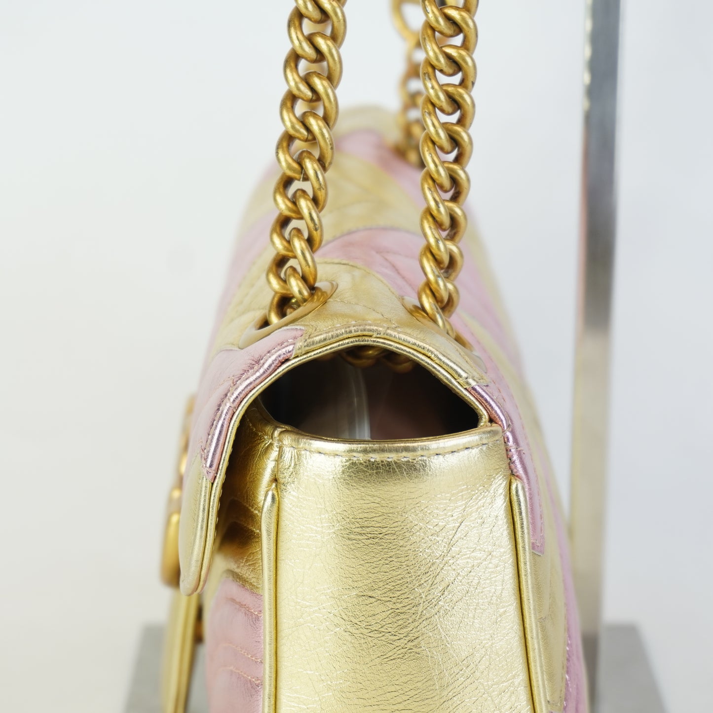Gucci GG Marmont Matelasse Shoulder Bag GHW Medium