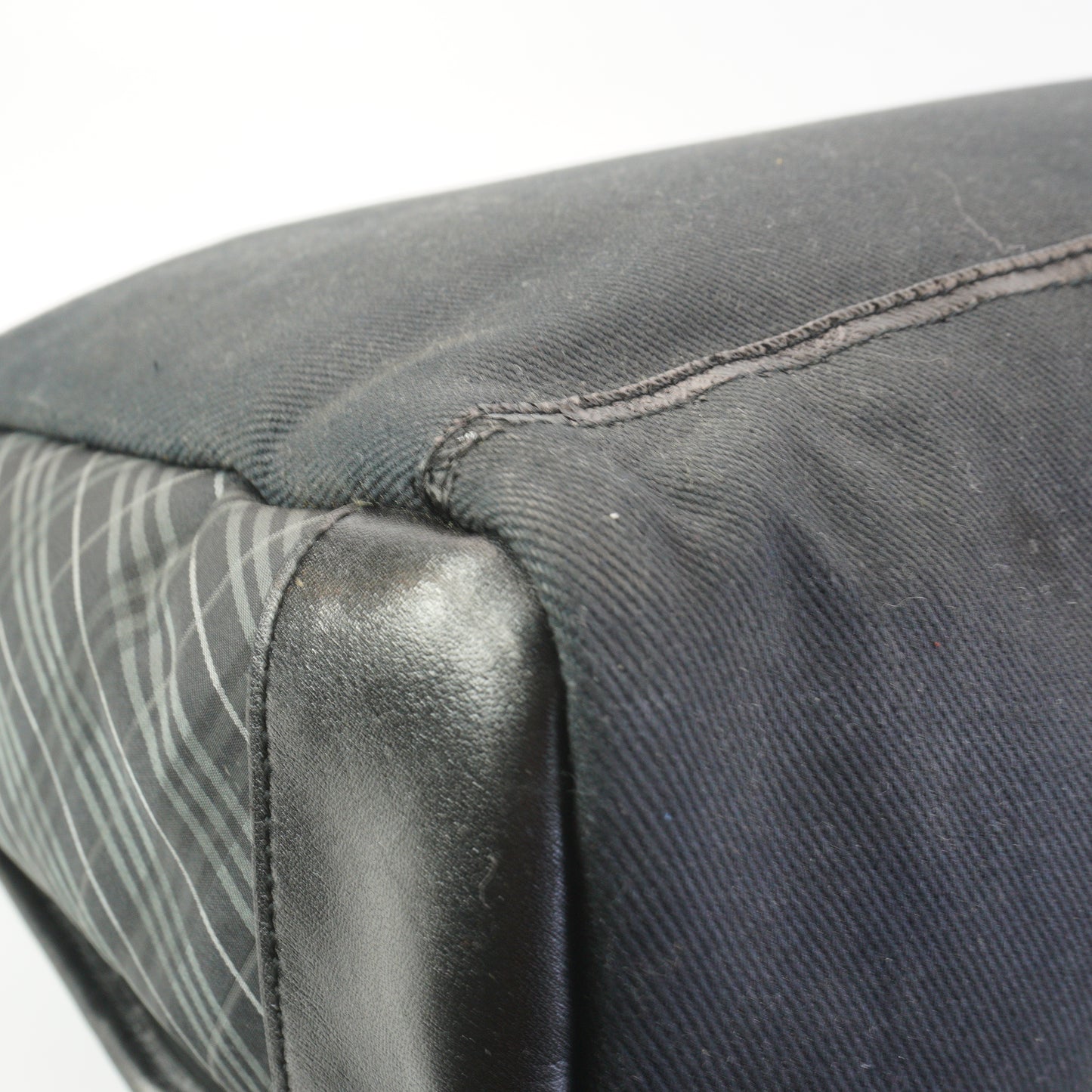 Burberry	Black Label