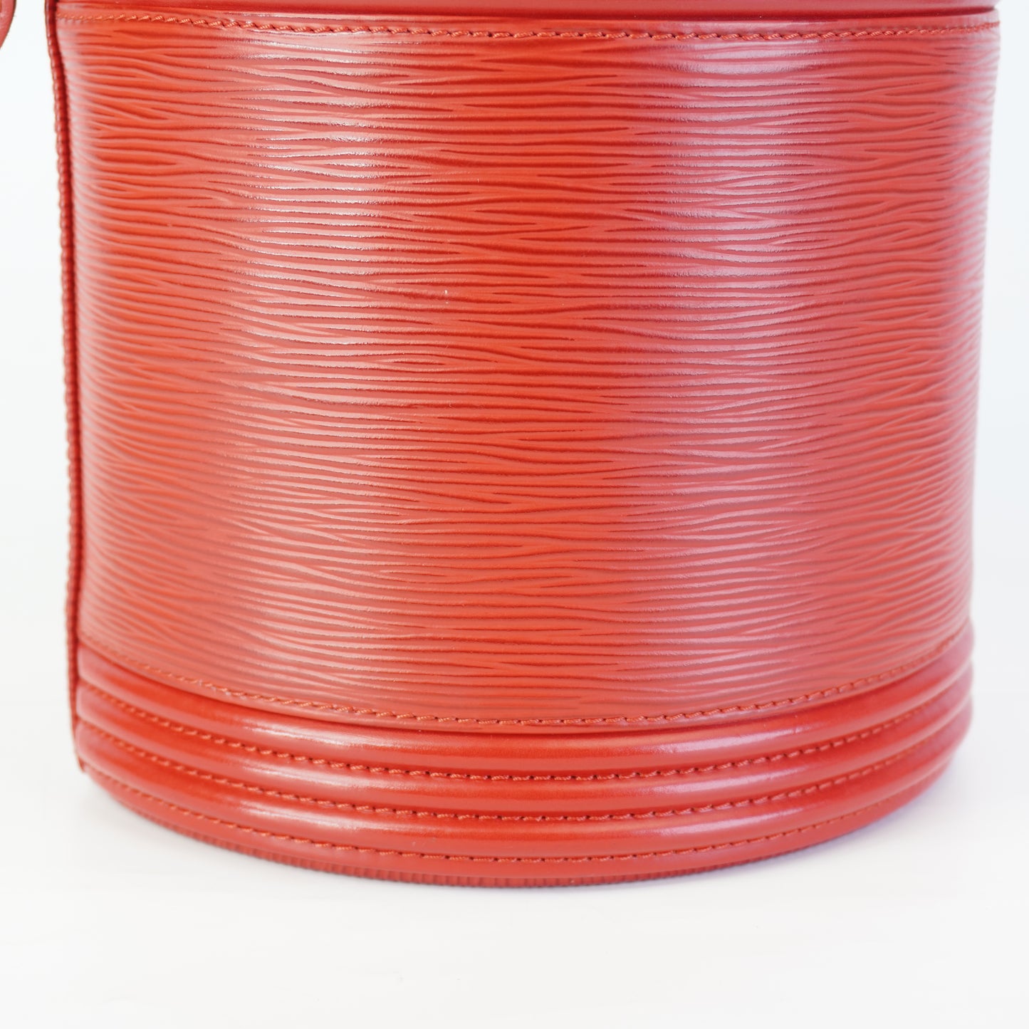 Louis Vuitton	Cannes Vanity Bag Red GHW